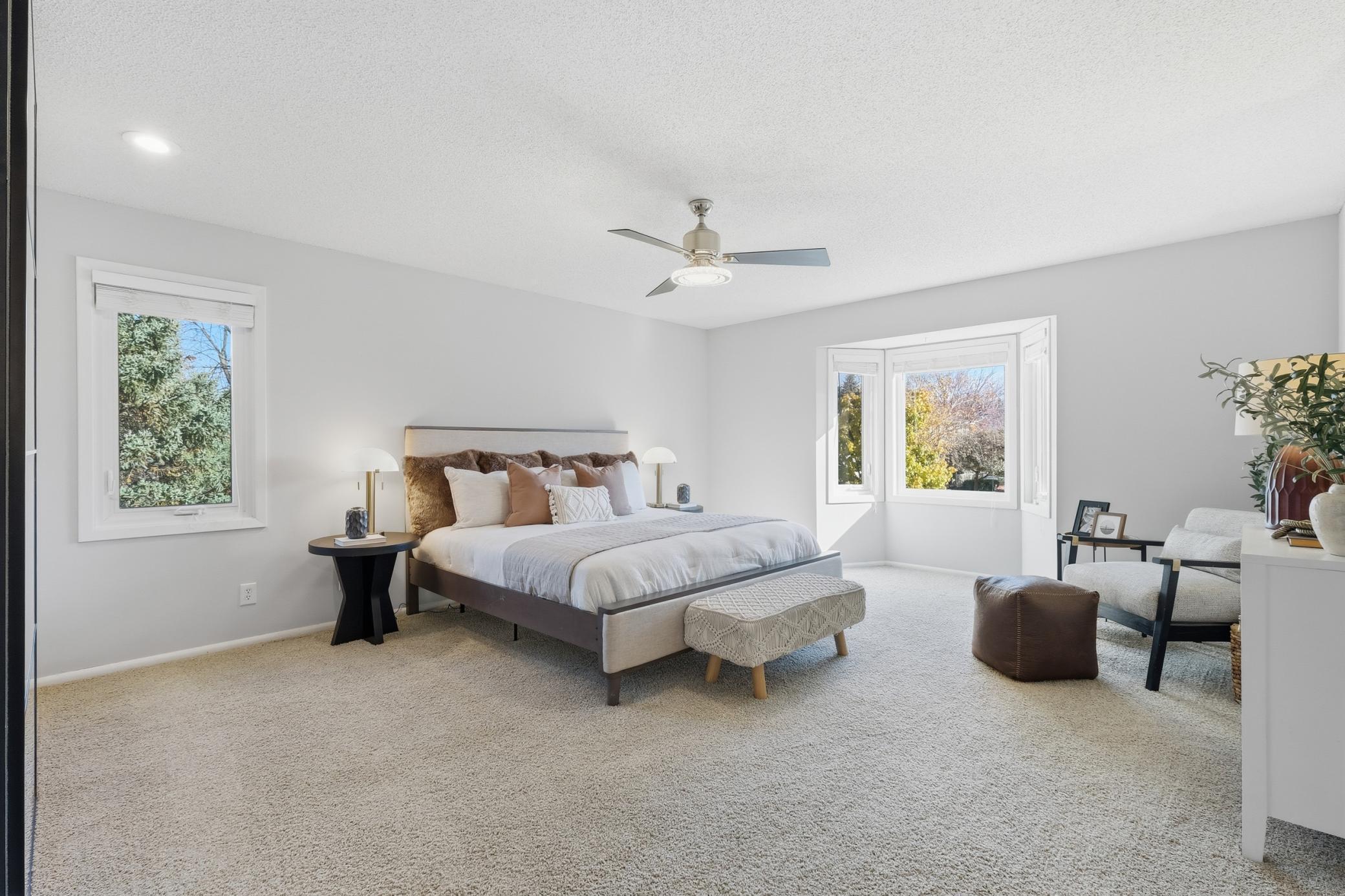 Woodbury, Minnesota, 55125, United States, 4 Bedrooms Bedrooms, ,2 BathroomsBathrooms,Residential,For Sale,1991775