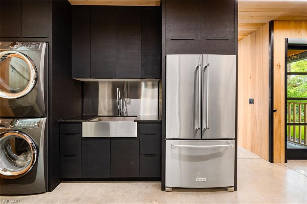 Naples, Florida, 34120, United States, 3 Bedrooms Bedrooms, ,4 BathroomsBathrooms,Residential,For Sale,1992036