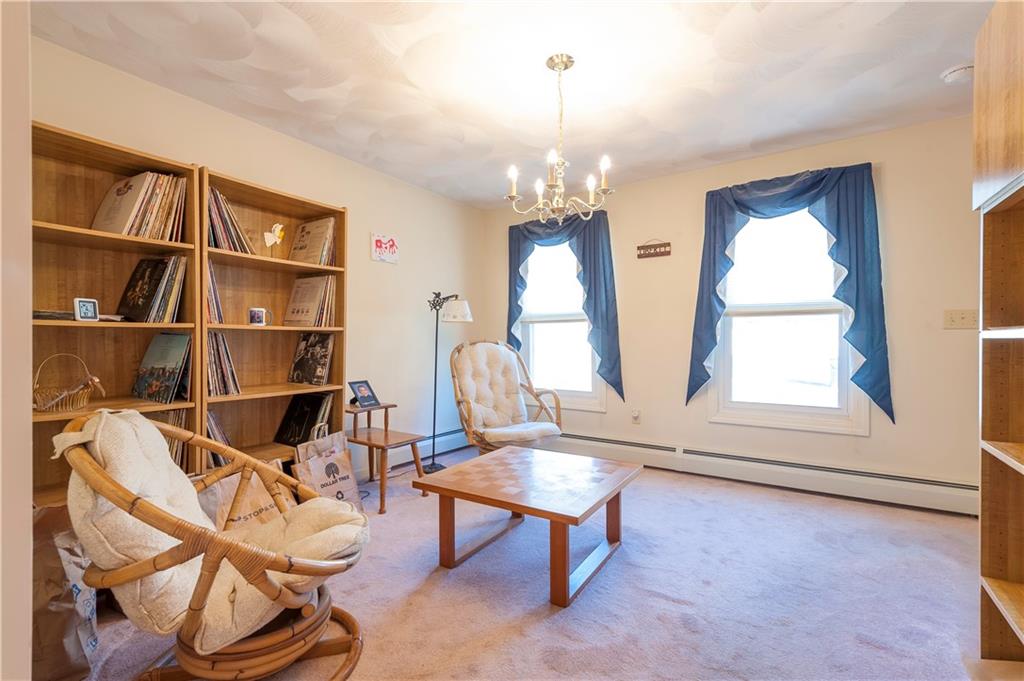 East Greenwich, Rhode Island, 02818, United States, 3 Bedrooms Bedrooms, ,2 BathroomsBathrooms,Residential,For Sale,2010043