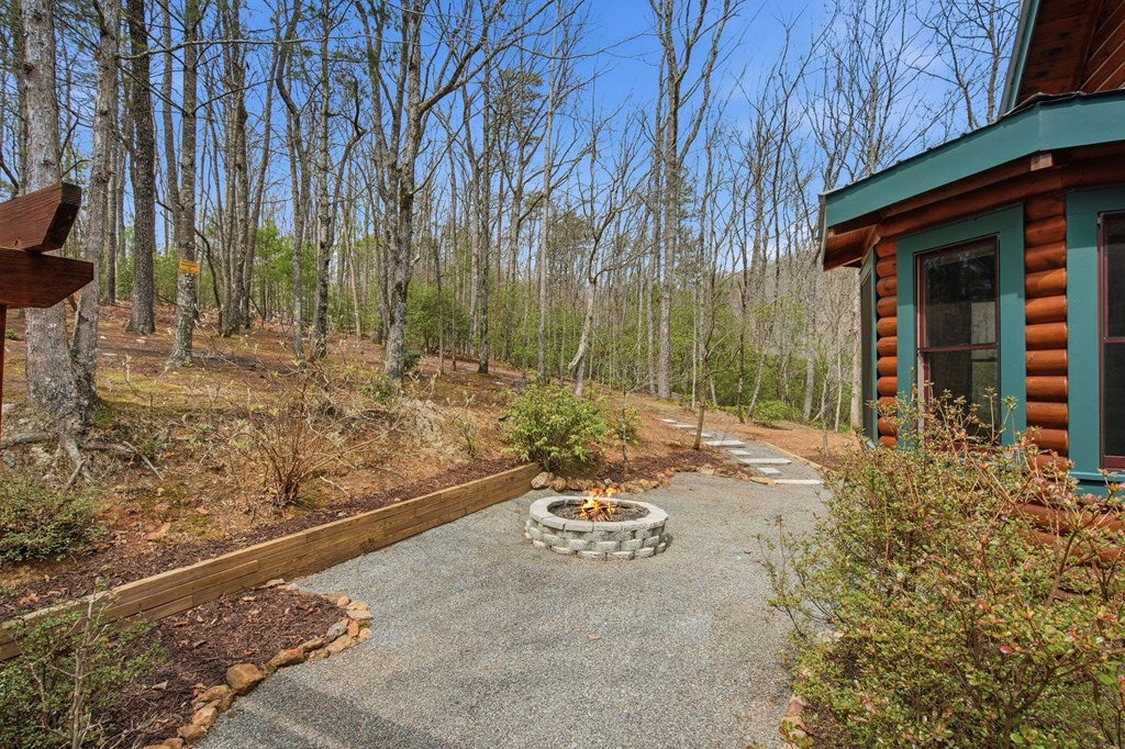 Ellijay, Georgia, 30536, United States, 2 Bedrooms Bedrooms, ,3 BathroomsBathrooms,Residential,For Sale,2034999