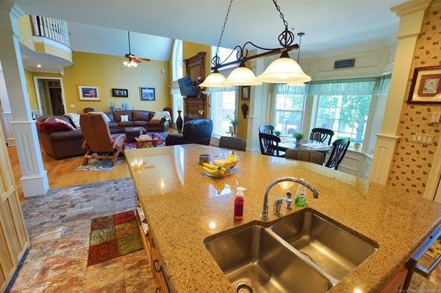 Tahlequah, Oklahoma, 74464, United States, 5 Bedrooms Bedrooms, ,5 BathroomsBathrooms,Residential,For Sale,1977859