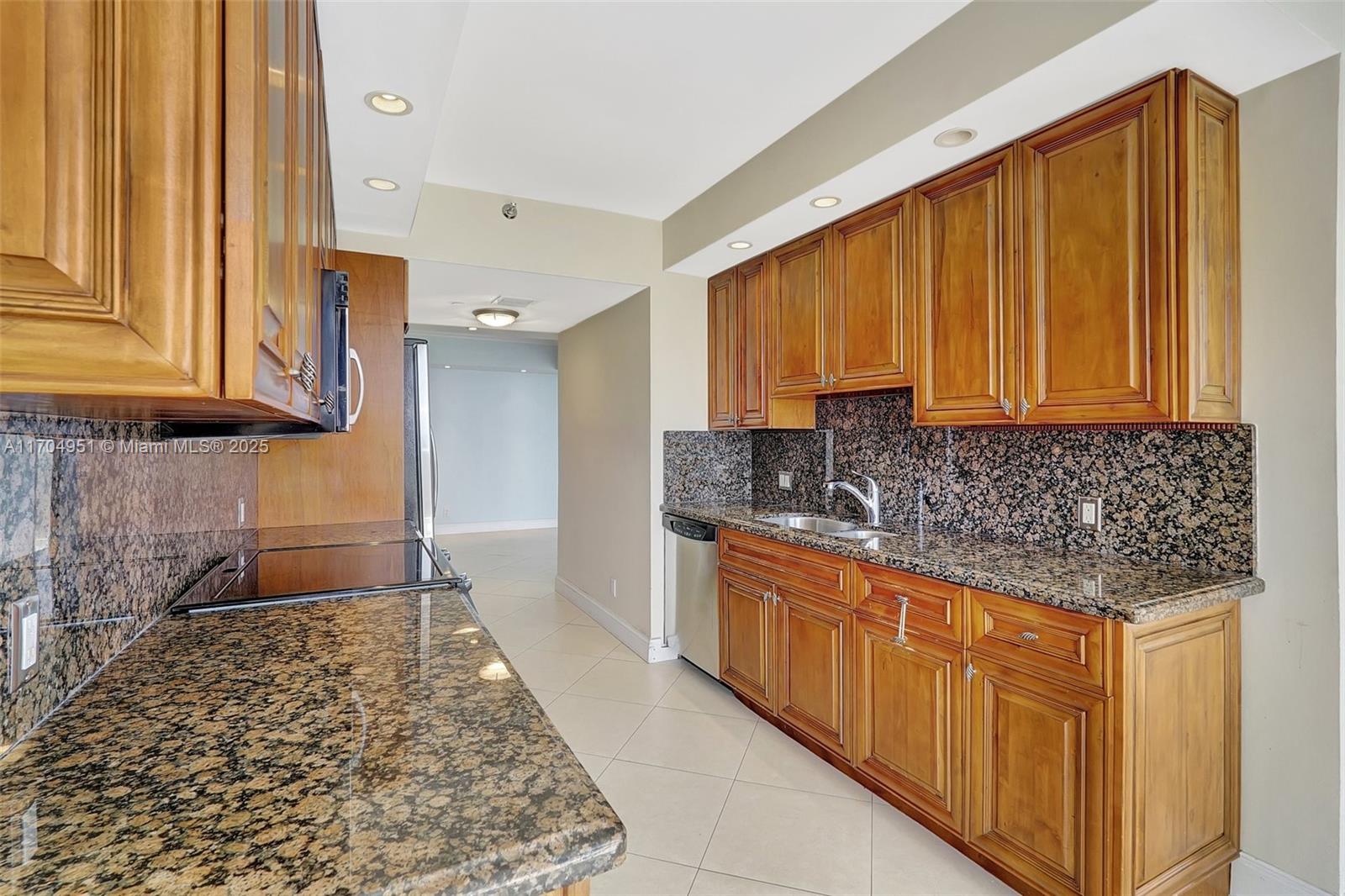 20281 E Country Club Dr Unit 2104, Aventura, Florida, 33180, United States, 2 Bedrooms Bedrooms, ,2 BathroomsBathrooms,Residential,For Sale,20281 E Country Club Dr Unit 2104,1668200
