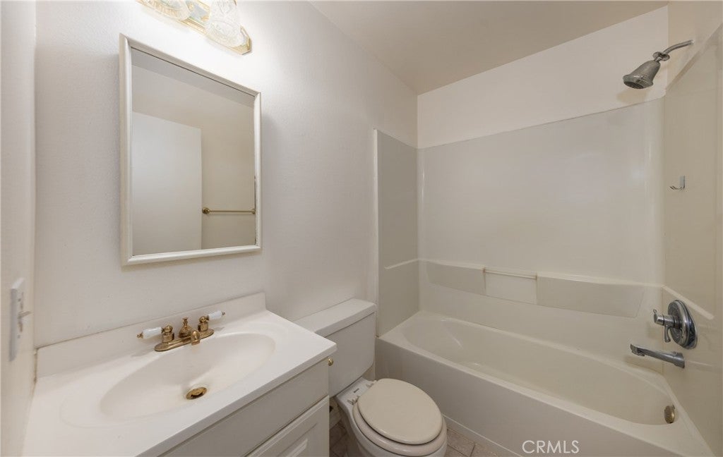 Fontana, California, 92336, United States, 3 Bedrooms Bedrooms, ,2 BathroomsBathrooms,Residential,For Sale,1983811