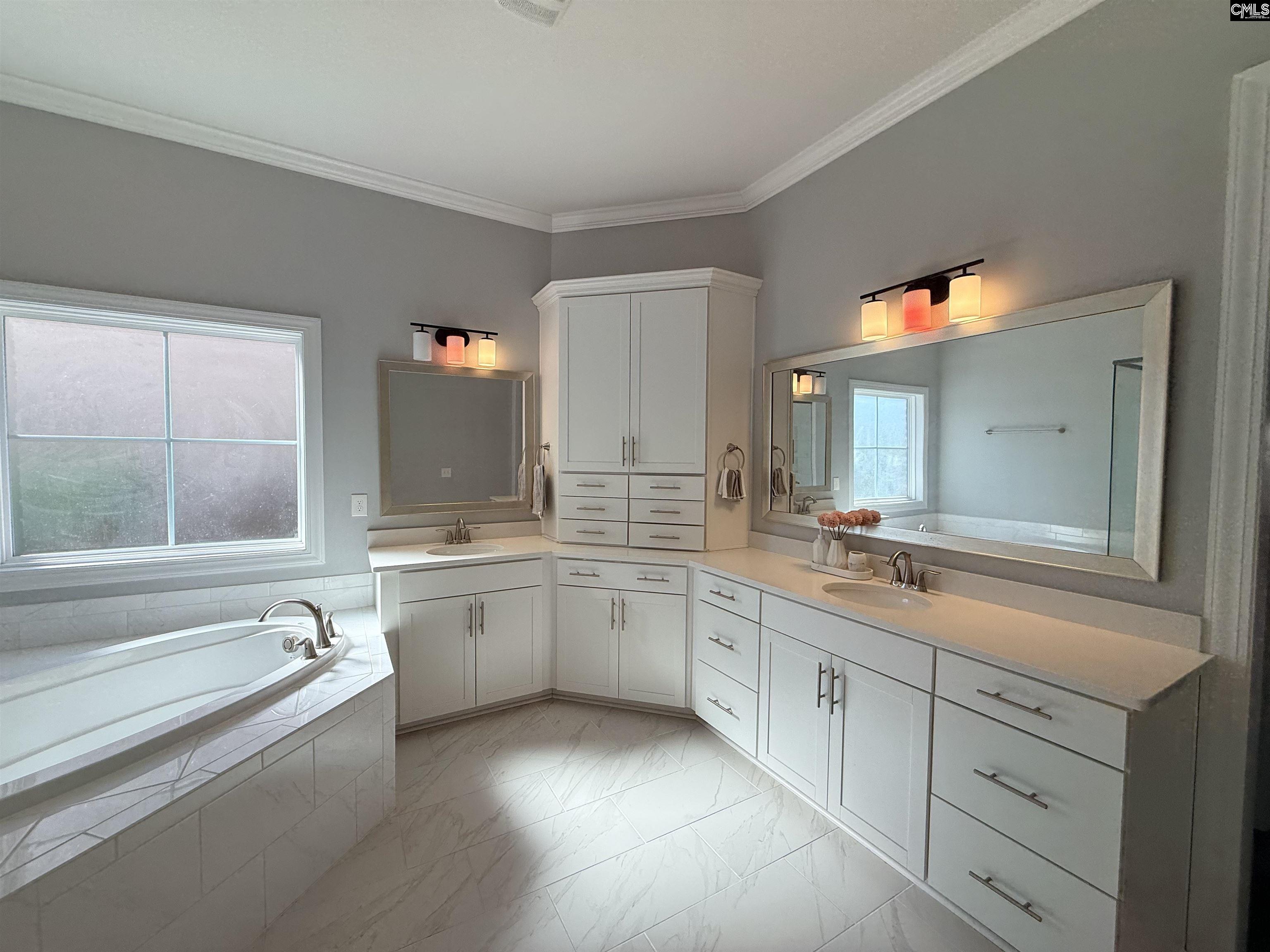 Chapin, South Carolina, 29036, United States, 5 Bedrooms Bedrooms, ,4 BathroomsBathrooms,Residential,For Sale,1984987