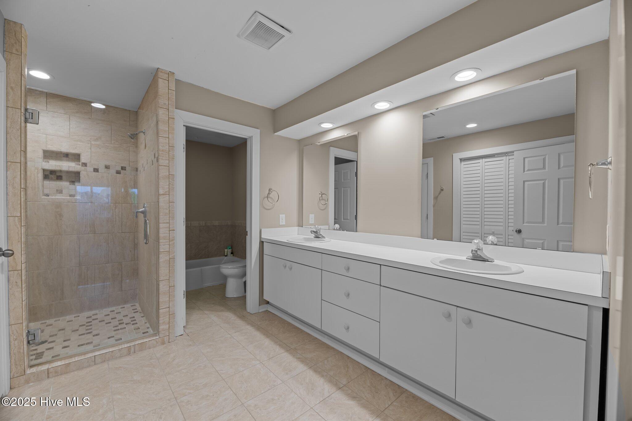 New Bern, North Carolina, 28562, United States, 2 Bedrooms Bedrooms, ,3 BathroomsBathrooms,Residential,For Sale,1695183