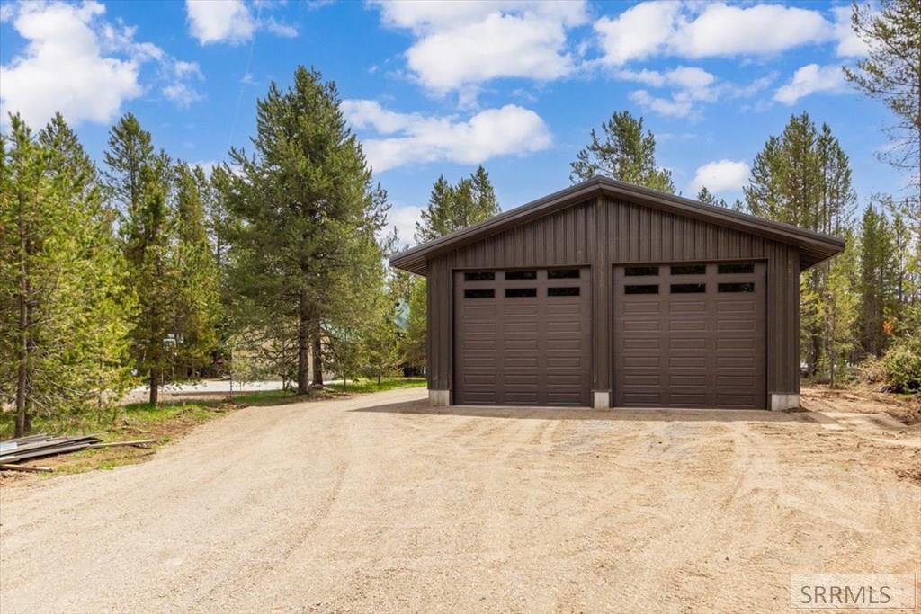 ISLAND PARK, Idaho, 83429, United States, 5 Bedrooms Bedrooms, ,3 BathroomsBathrooms,Residential,For Sale,2049081