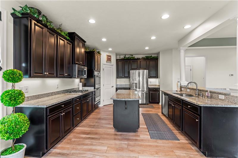 Canonsburg, Pennsylvania, 15317, United States, 5 Bedrooms Bedrooms, ,4 BathroomsBathrooms,Residential,For Sale,1914664
