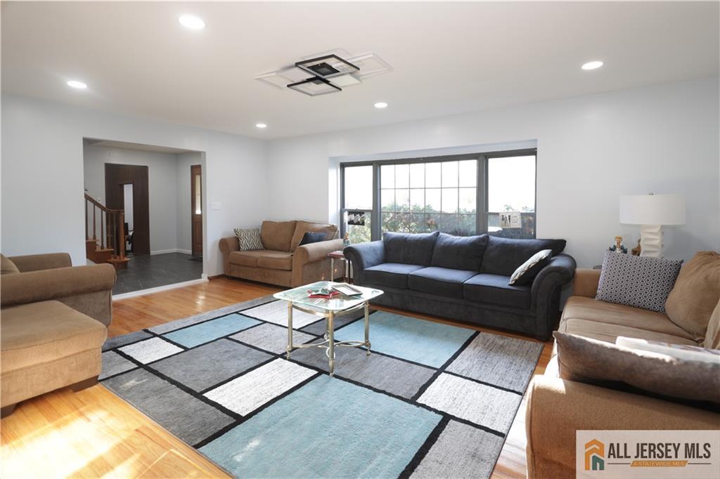 East Brunswick, New Jersey, 08816, United States, 4 Bedrooms Bedrooms, ,3 BathroomsBathrooms,Residential,For Sale,1895704