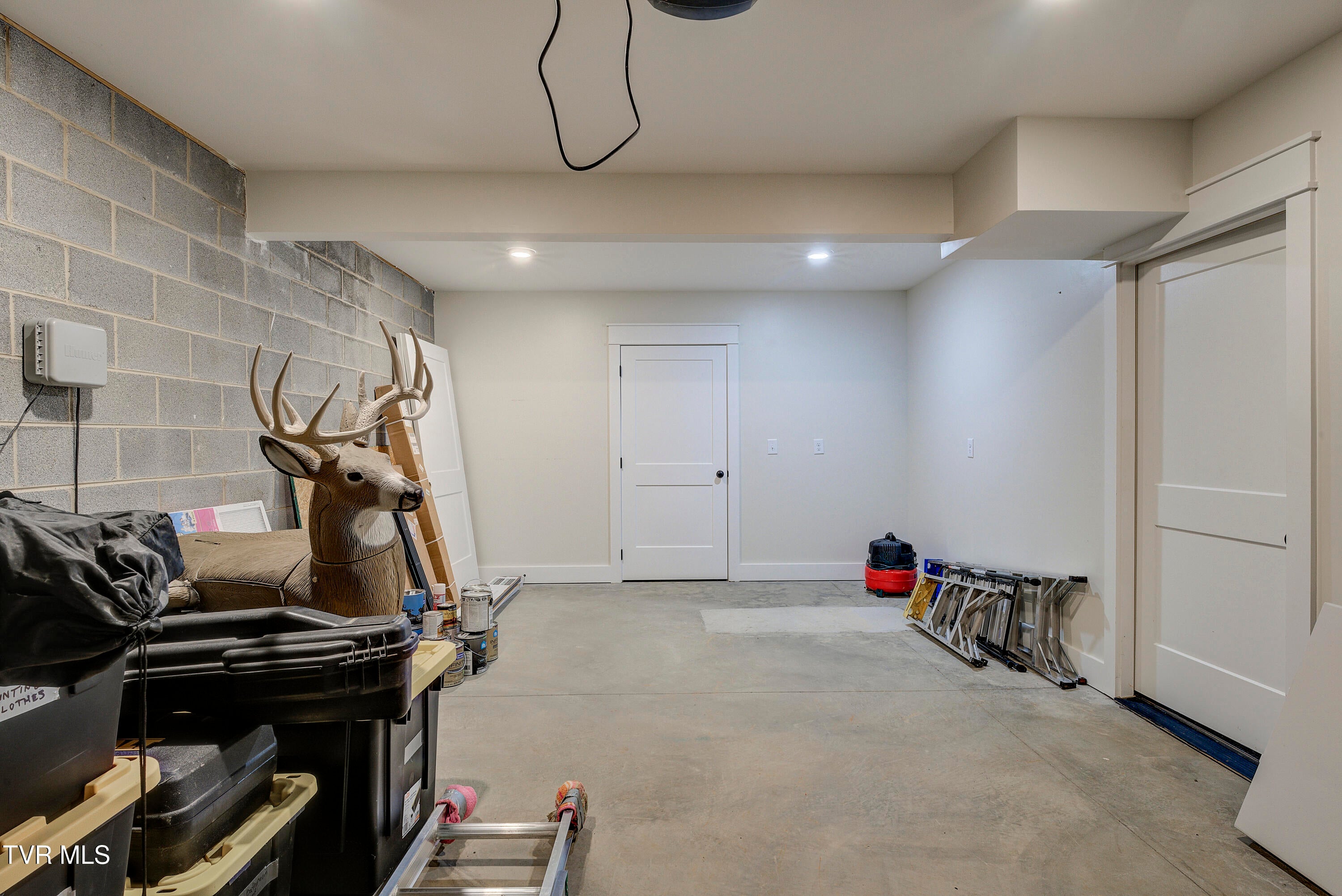 Jonesborough, Tennessee, 37659, United States, 3 Bedrooms Bedrooms, ,3 BathroomsBathrooms,Residential,For Sale,2000910