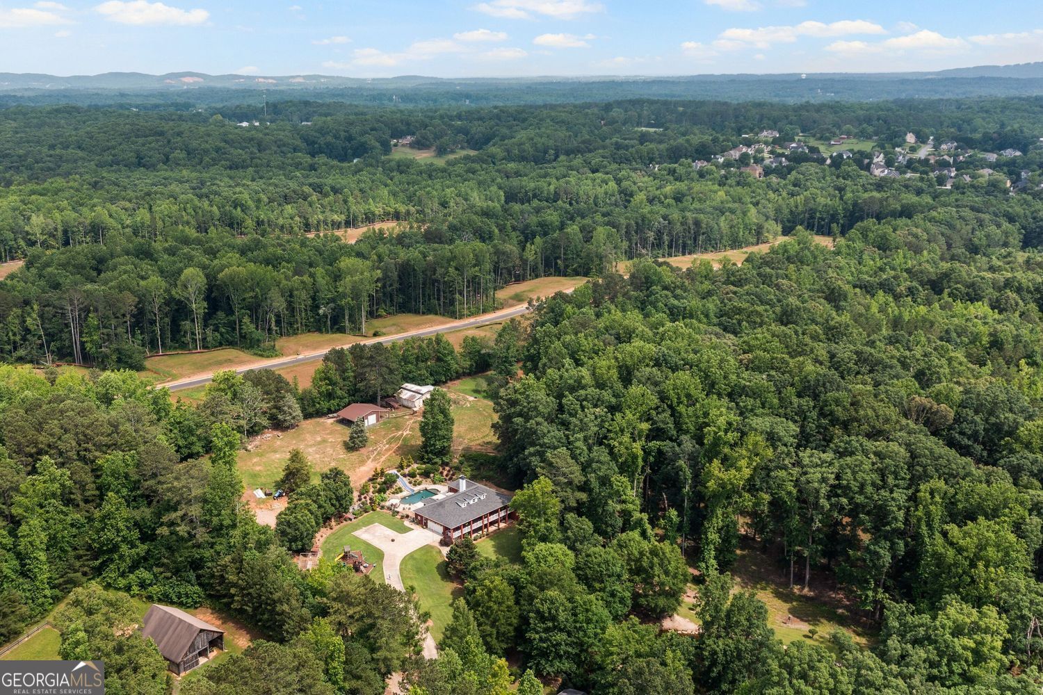 Cumming, Georgia, 30028, United States, 4 Bedrooms Bedrooms, ,5 BathroomsBathrooms,Residential,For Sale,1859105