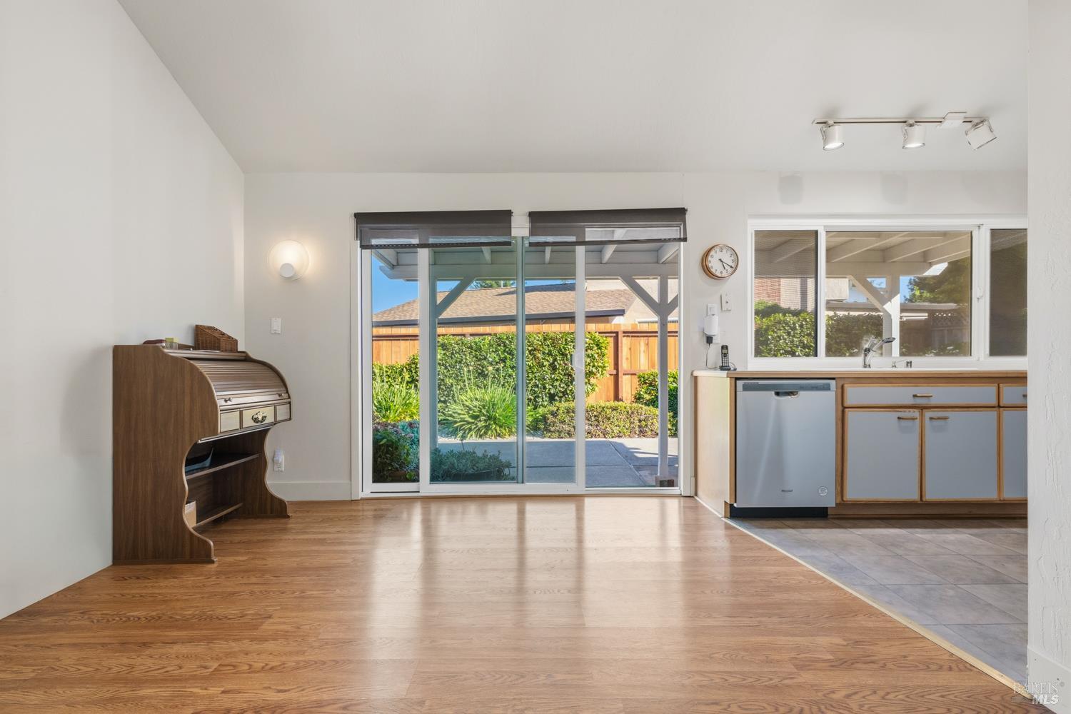 Napa, California, 94558, United States, 4 Bedrooms Bedrooms, ,Residential,For Sale,2048709