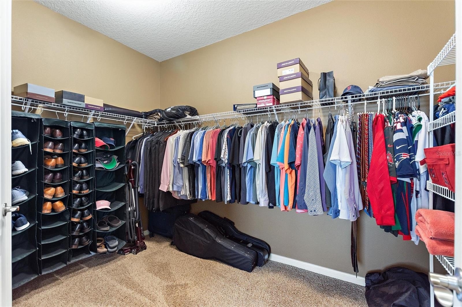 AUBURNDALE, Florida, 33823, United States, 5 Bedrooms Bedrooms, ,5 BathroomsBathrooms,Residential,For Sale,1986097