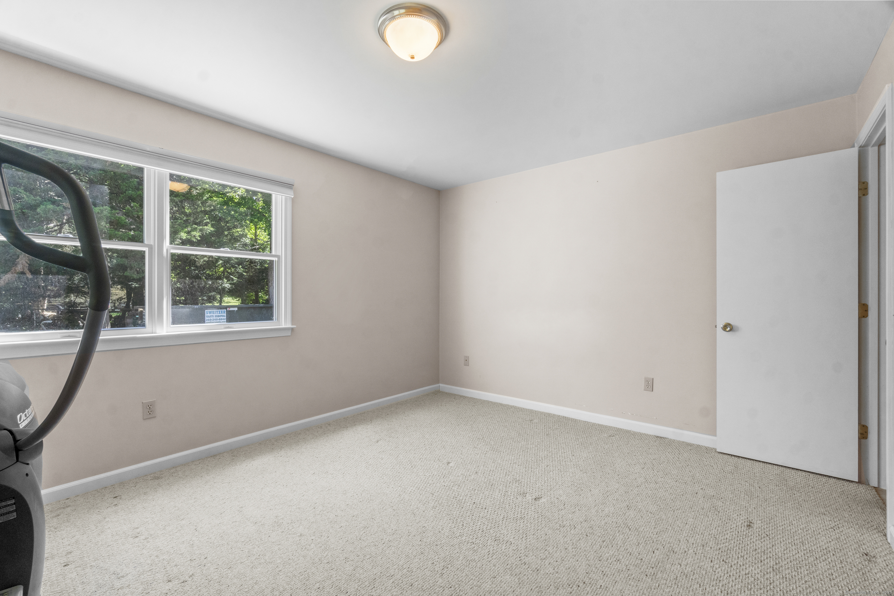 Old Lyme, Connecticut, 06371, United States, 4 Bedrooms Bedrooms, ,2 BathroomsBathrooms,Residential,For Sale,1901139