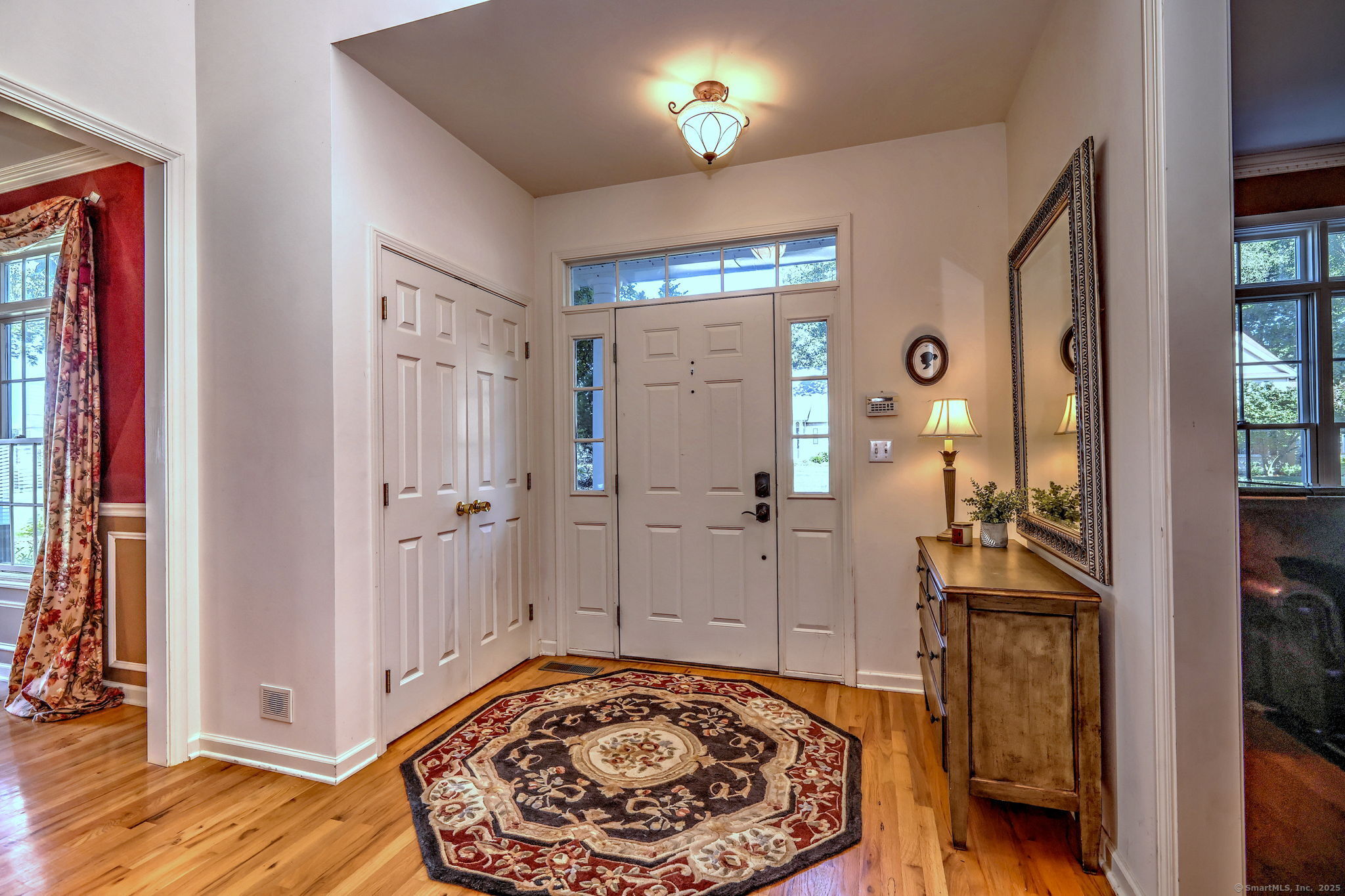 Milford, Connecticut, 06461, United States, 4 Bedrooms Bedrooms, ,3 BathroomsBathrooms,Residential,For Sale,1926096