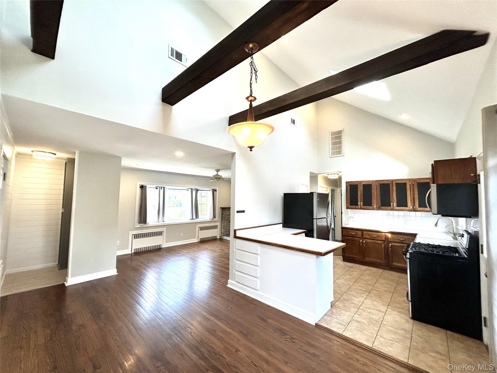 Patchogue, New York, 11772, United States, 3 Bedrooms Bedrooms, ,1 BathroomBathrooms,Residential,For Sale,1960733