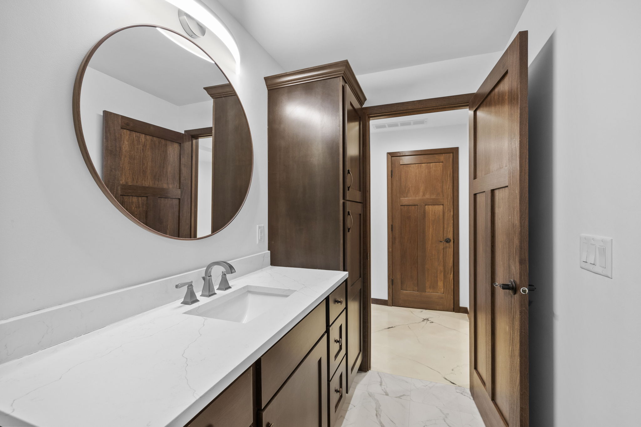  Elegant Custom Living in Coveted Lakeville Setting - 物件實景