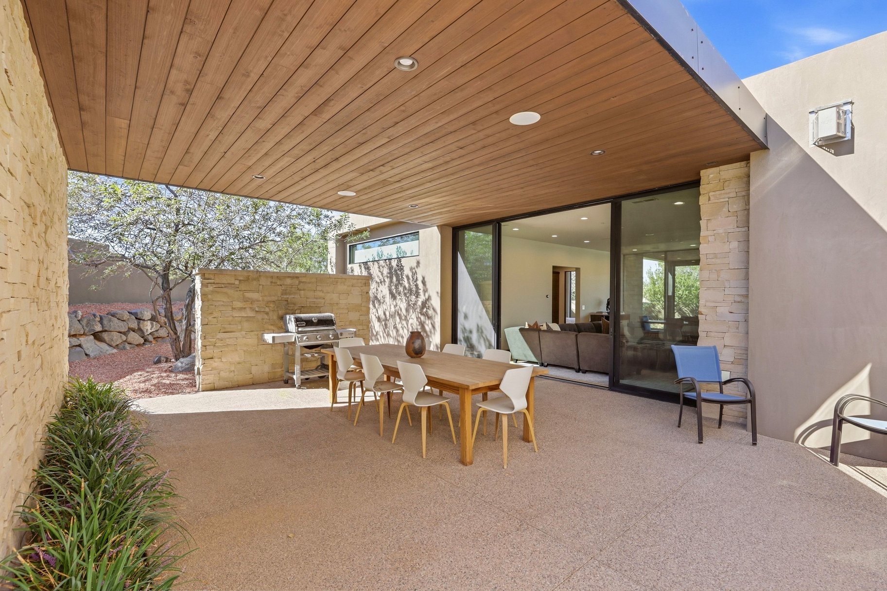  Warm Desert Modern Single Level Living in the Gated side of the Ledges Course - 物件實景