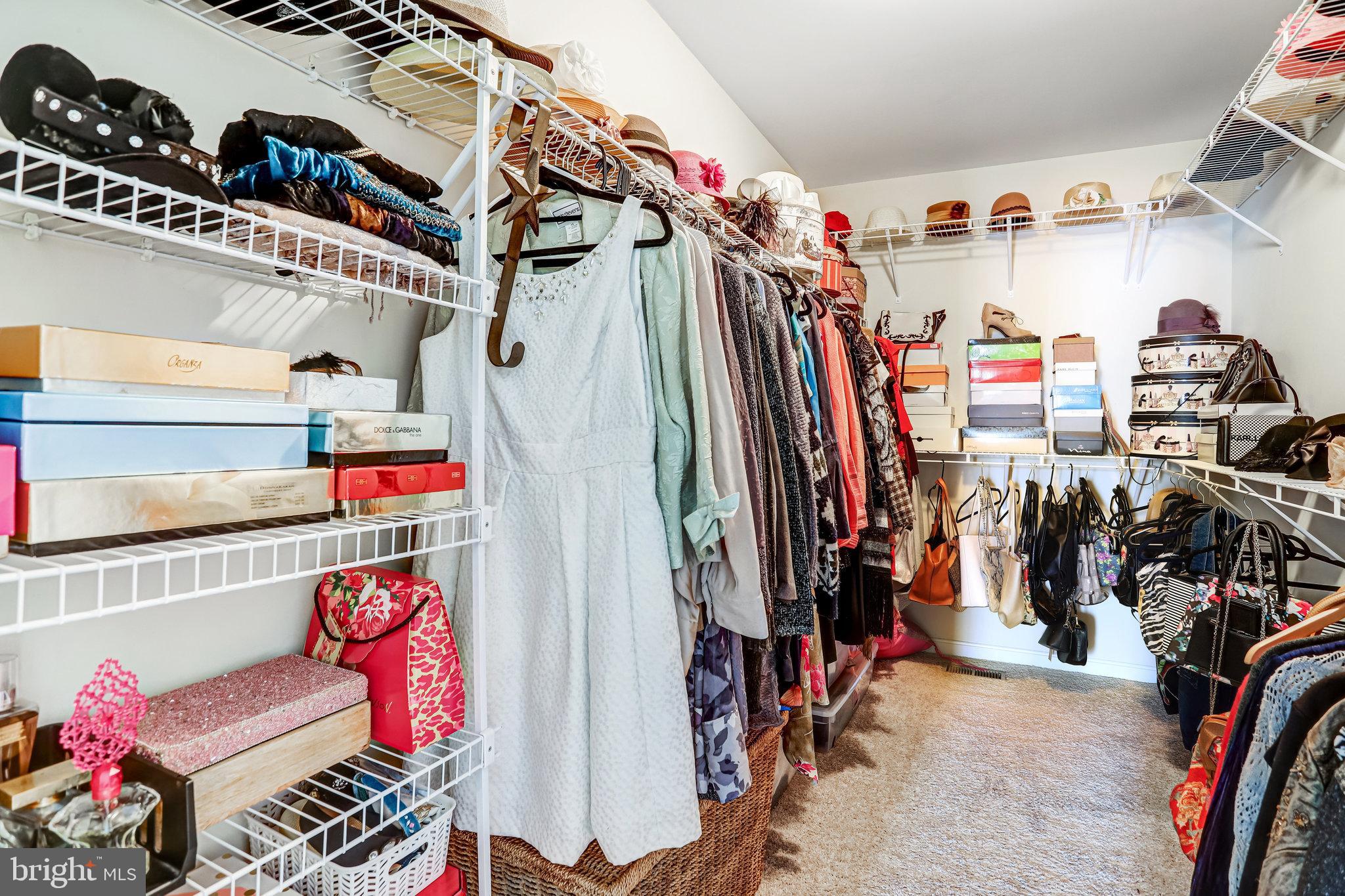 Lanham, Maryland, 20706, United States, 6 Bedrooms Bedrooms, ,5 BathroomsBathrooms,Residential,For Sale,2002849