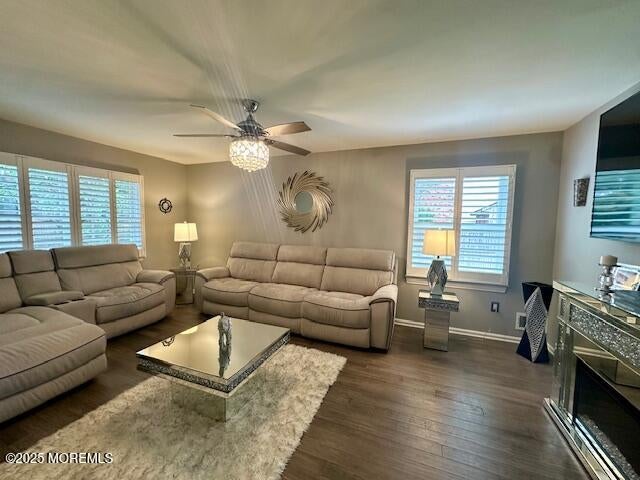 Howell, New Jersey, 07731, United States, 3 Bedrooms Bedrooms, ,2 BathroomsBathrooms,Residential,For Sale,1984043