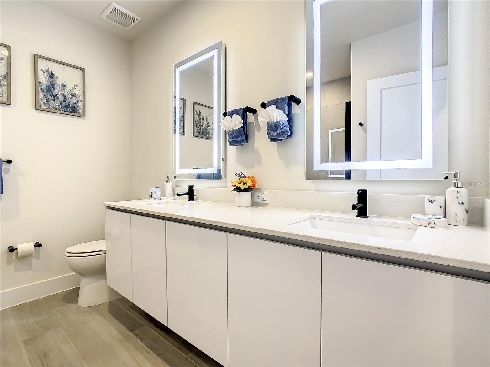 CLERMONT, Florida, 34714, United States, 3 Bedrooms Bedrooms, ,3 BathroomsBathrooms,Residential,For Sale,1981971