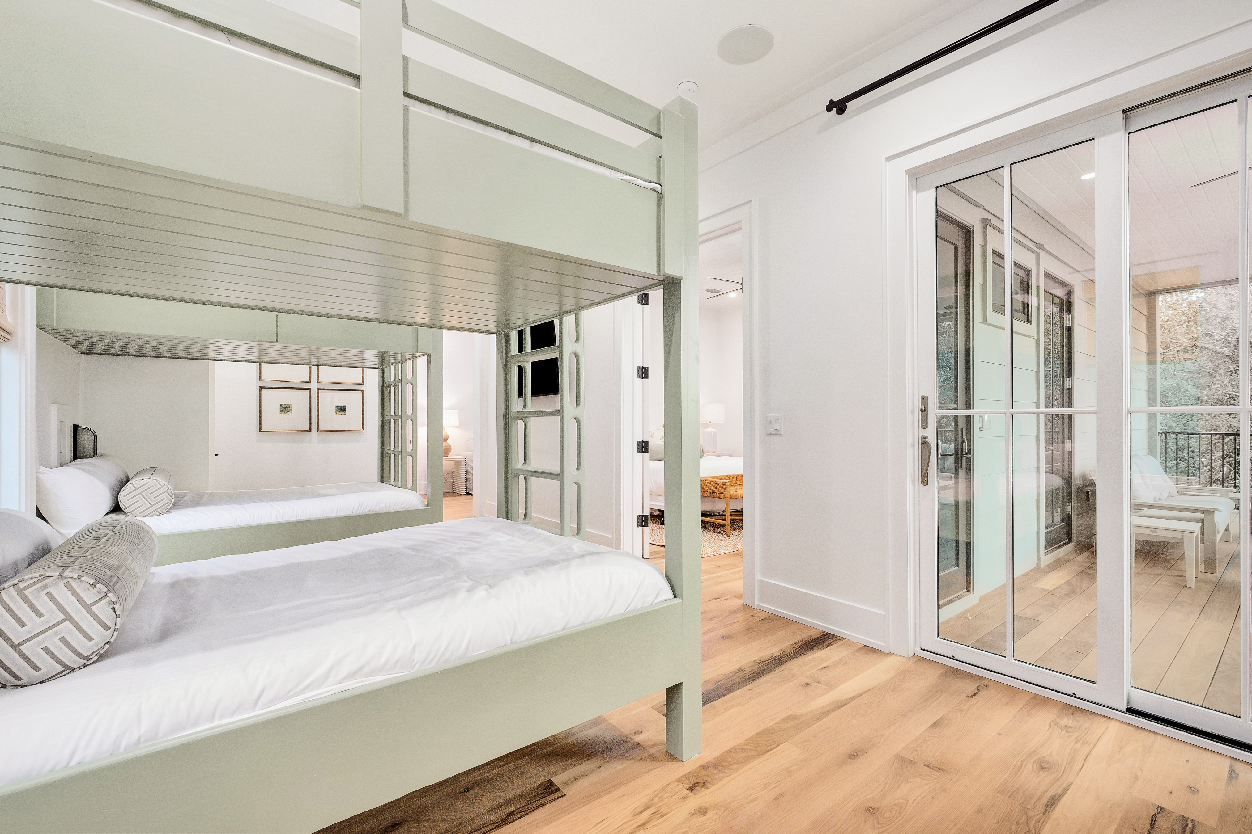  Legacy Property Steps to the Gulf with Elevator, Pool and Rooftop Entertaining - 物件實景