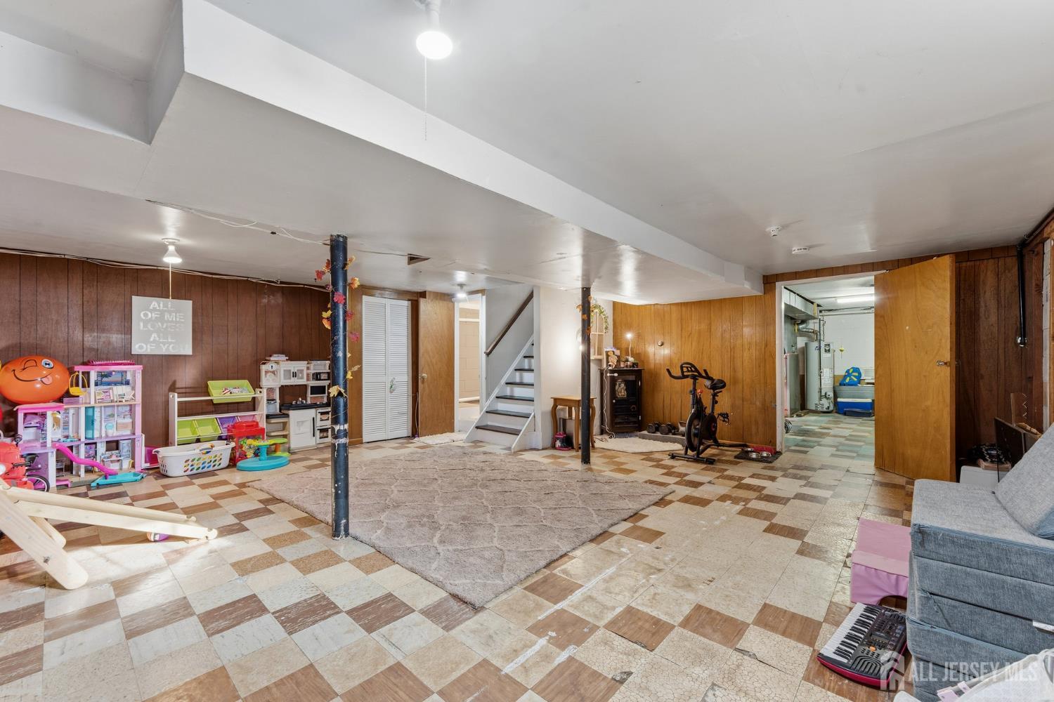 Piscataway, New Jersey, 08854, United States, 3 Bedrooms Bedrooms, ,2 BathroomsBathrooms,Residential,For Sale,1989136