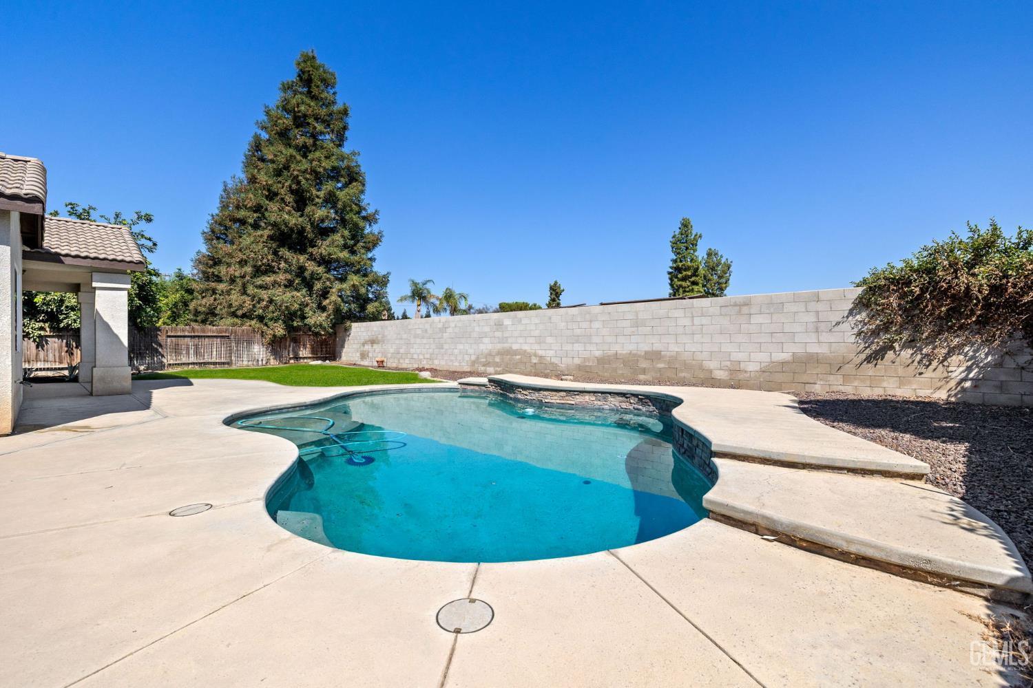 Bakersfield, California, 93312, United States, 4 Bedrooms Bedrooms, ,3 BathroomsBathrooms,Residential,For Sale,1933042