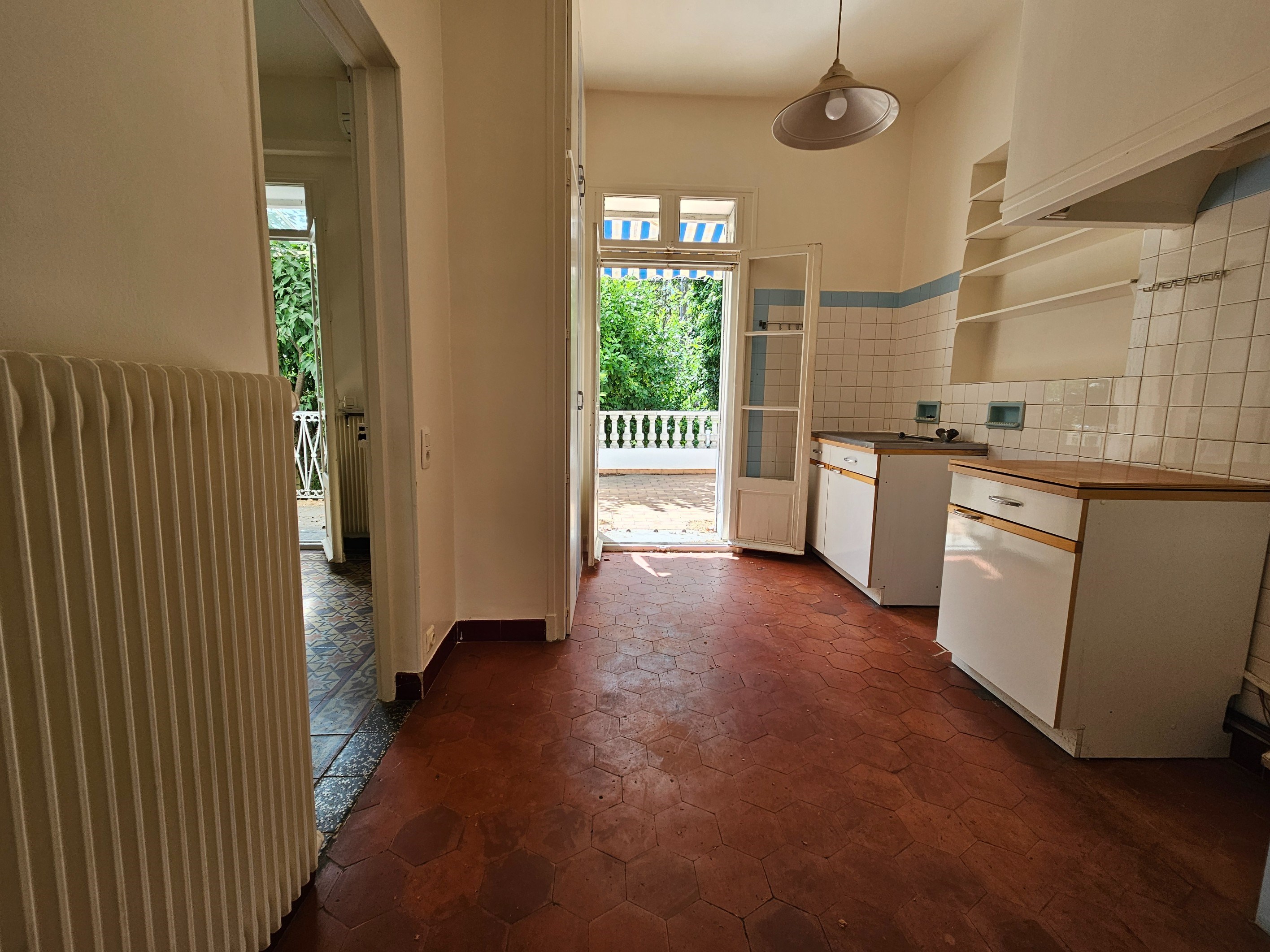  Charming Townhouse with Garden and Parking – Central Perpignan - 物件實景