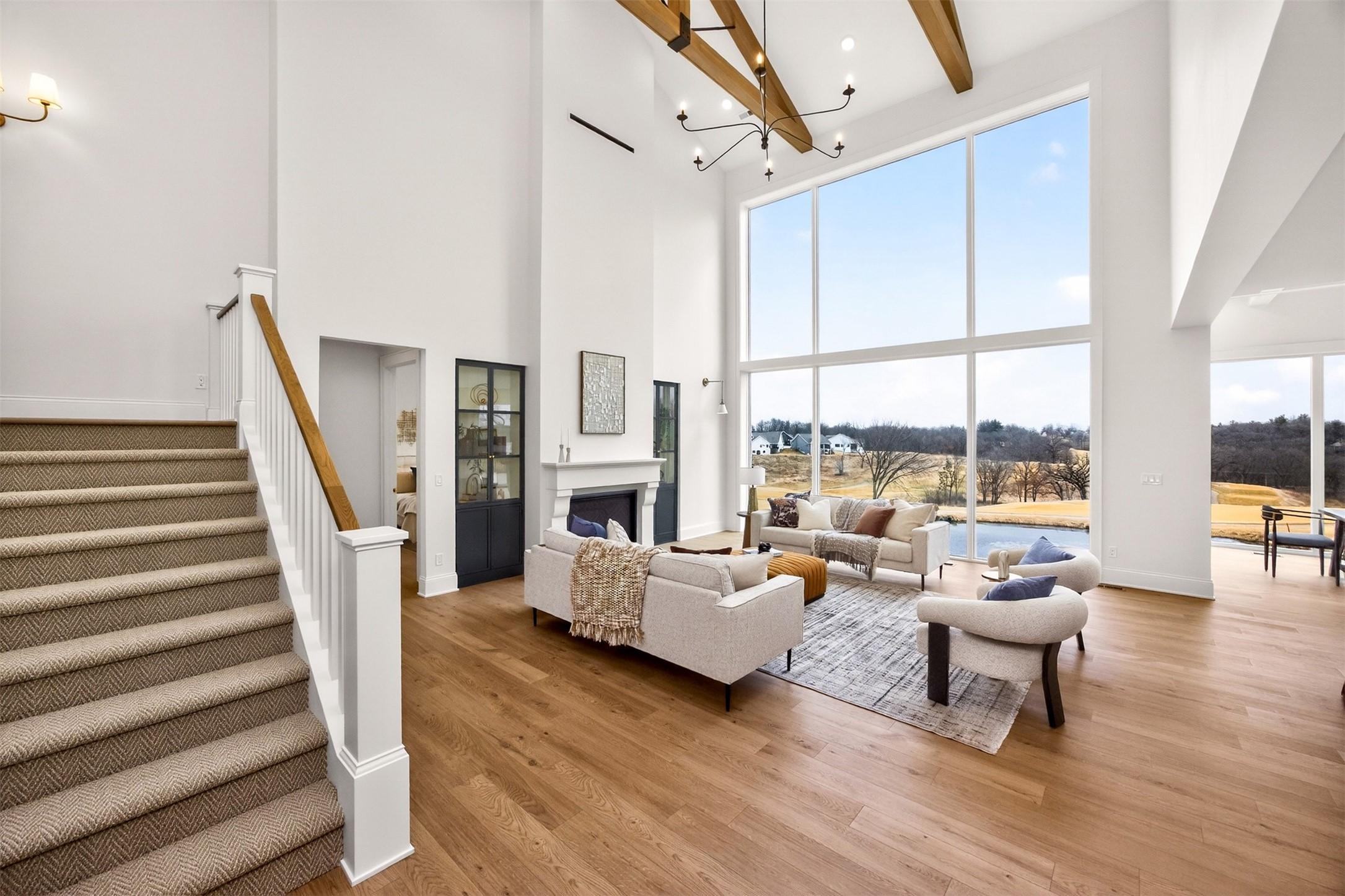 Pella, Iowa, 50219, United States, 5 Bedrooms Bedrooms, ,5 BathroomsBathrooms,Residential,For Sale,2019624
