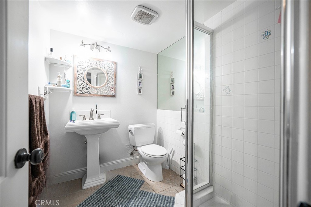 Long Beach, California, 90808, United States, 4 Bedrooms Bedrooms, ,2 BathroomsBathrooms,Residential,For Sale,1987796