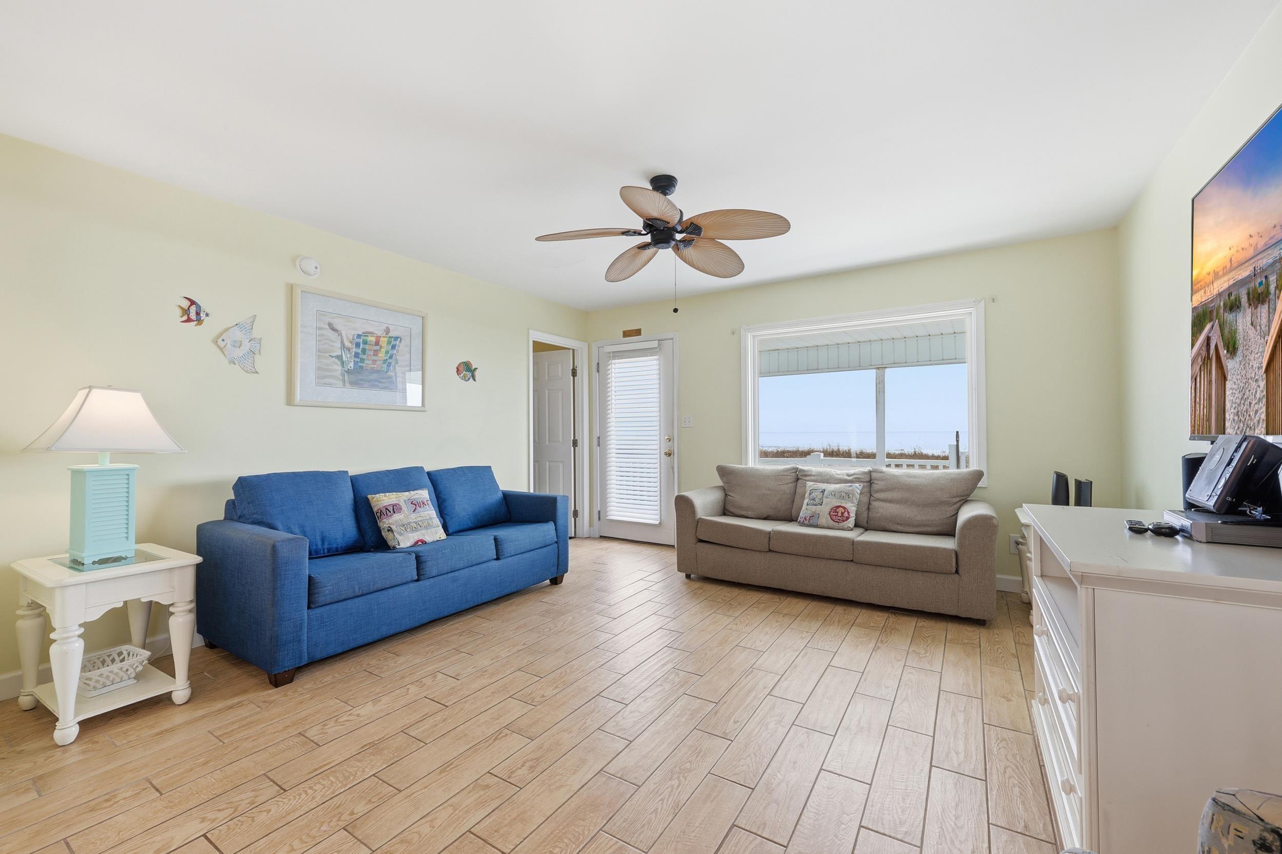 North Myrtle Beach, South Carolina, 29582, United States, 6 Bedrooms Bedrooms, ,4 BathroomsBathrooms,Residential,For Sale,2011670