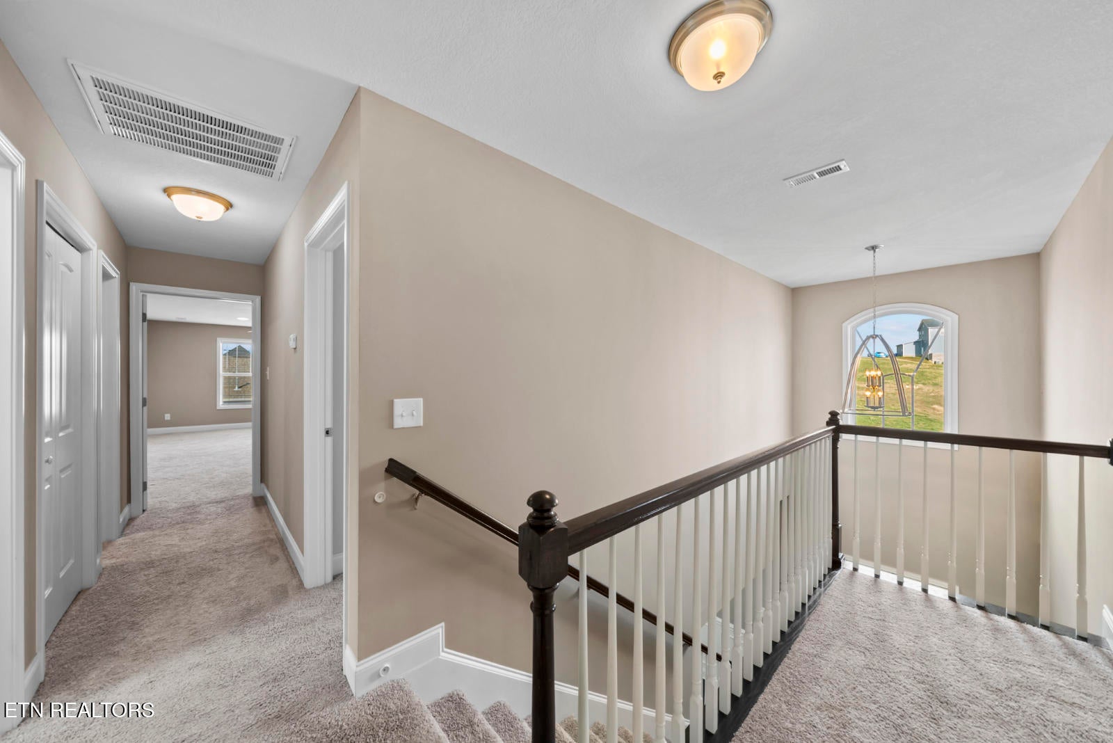 Oak Ridge, Tennessee, 37830, United States, 4 Bedrooms Bedrooms, ,3 BathroomsBathrooms,Residential,For Sale,2003025