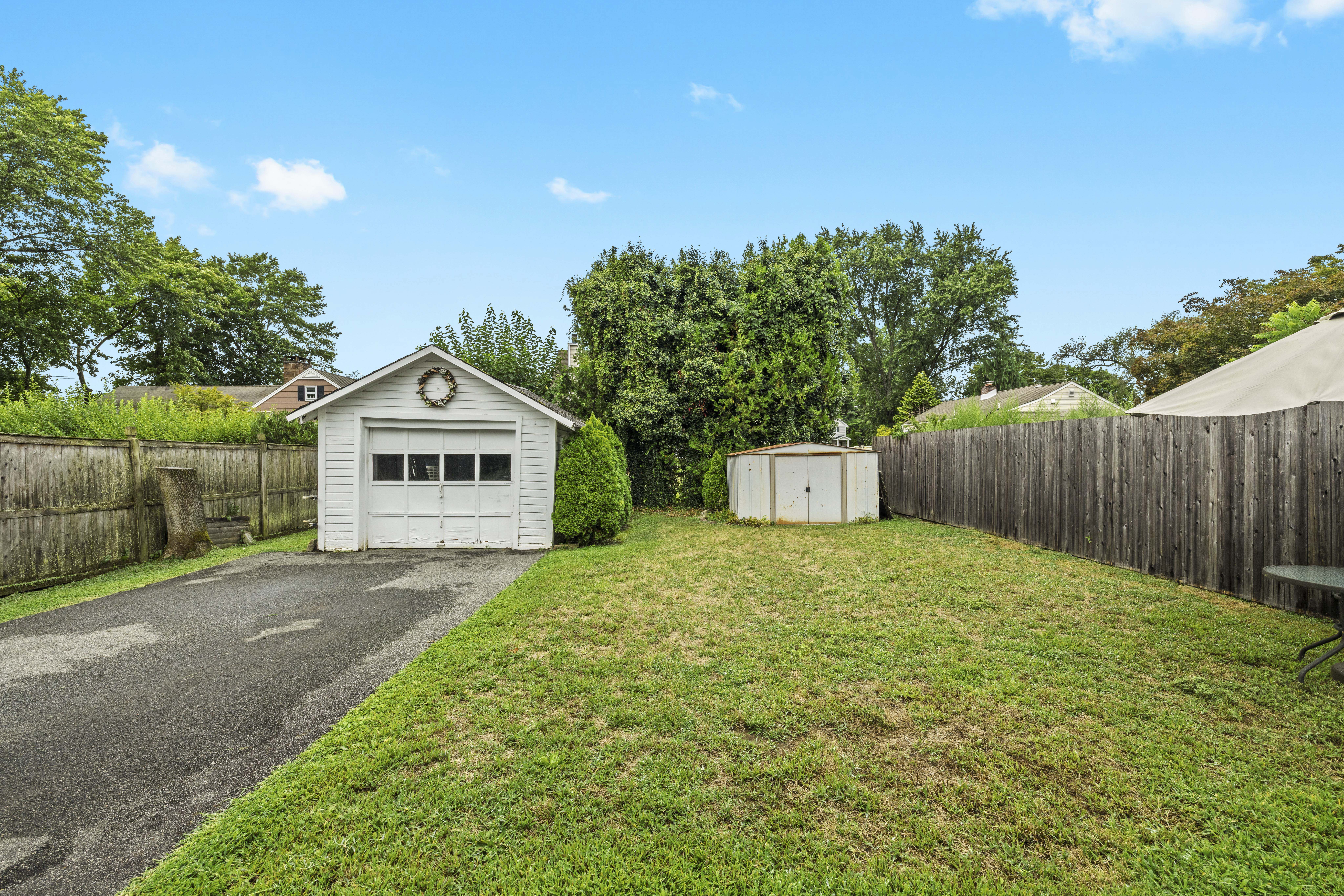Pequannock, New Jersey, 07440, United States, 4 Bedrooms Bedrooms, ,2 BathroomsBathrooms,Residential,For Sale,1923115
