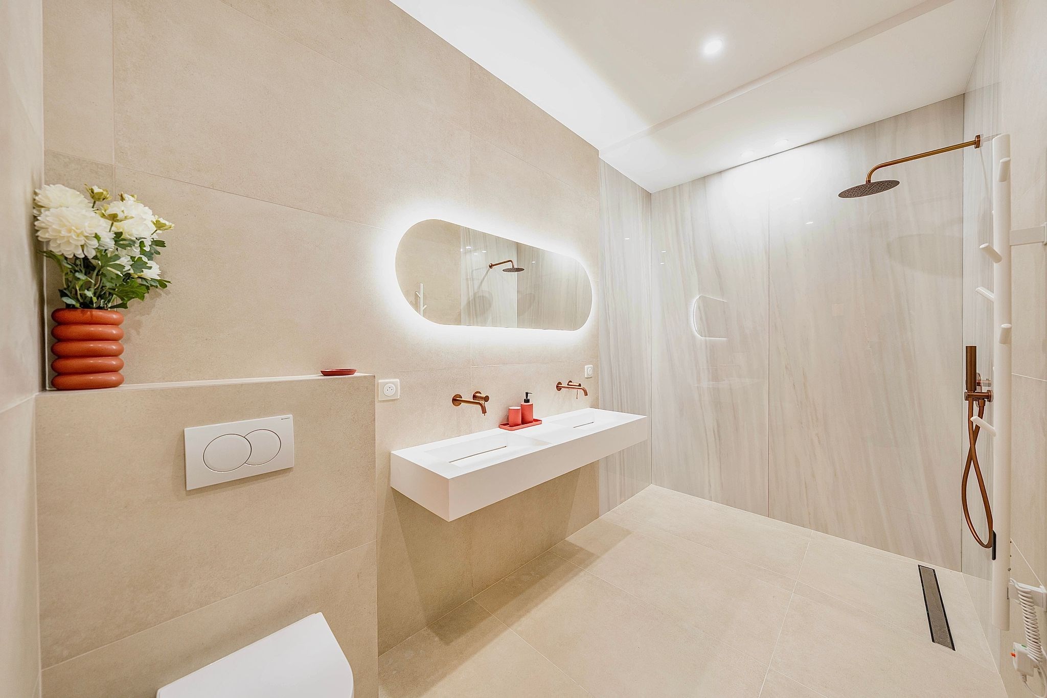 Renovated apartment with terrace and sea glimpse for sale, Cannes Croisette Por… - 物件實景