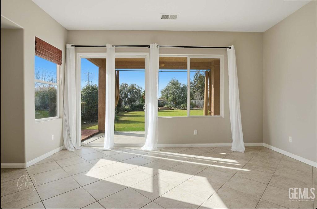 Bakersfield, California, 93306, United States, 3 Bedrooms Bedrooms, ,2 BathroomsBathrooms,Residential,For Sale,2005993