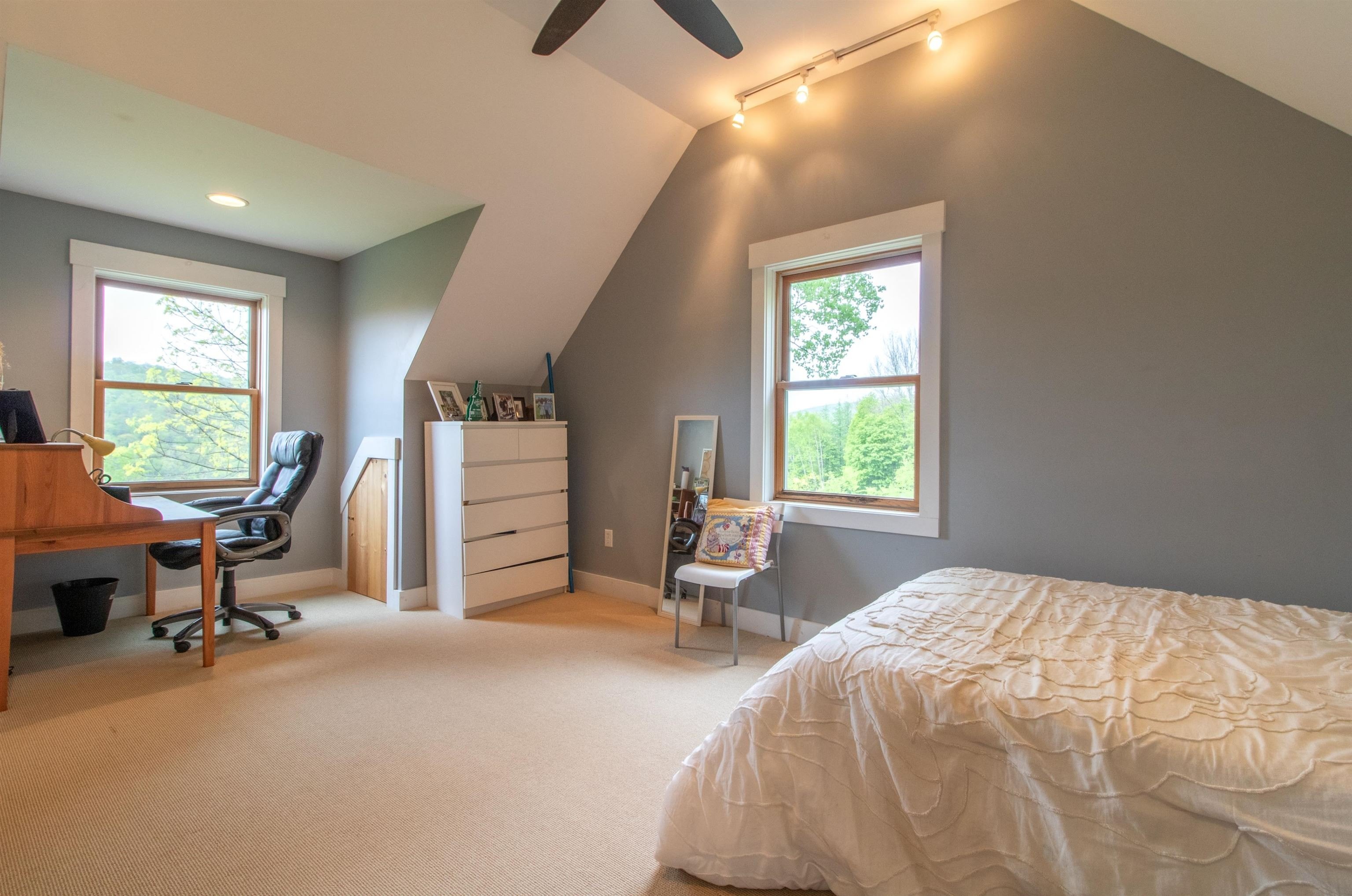 Kirby, Vermont, 05851, United States, 5 Bedrooms Bedrooms, ,3 BathroomsBathrooms,Residential,For Sale,2036584