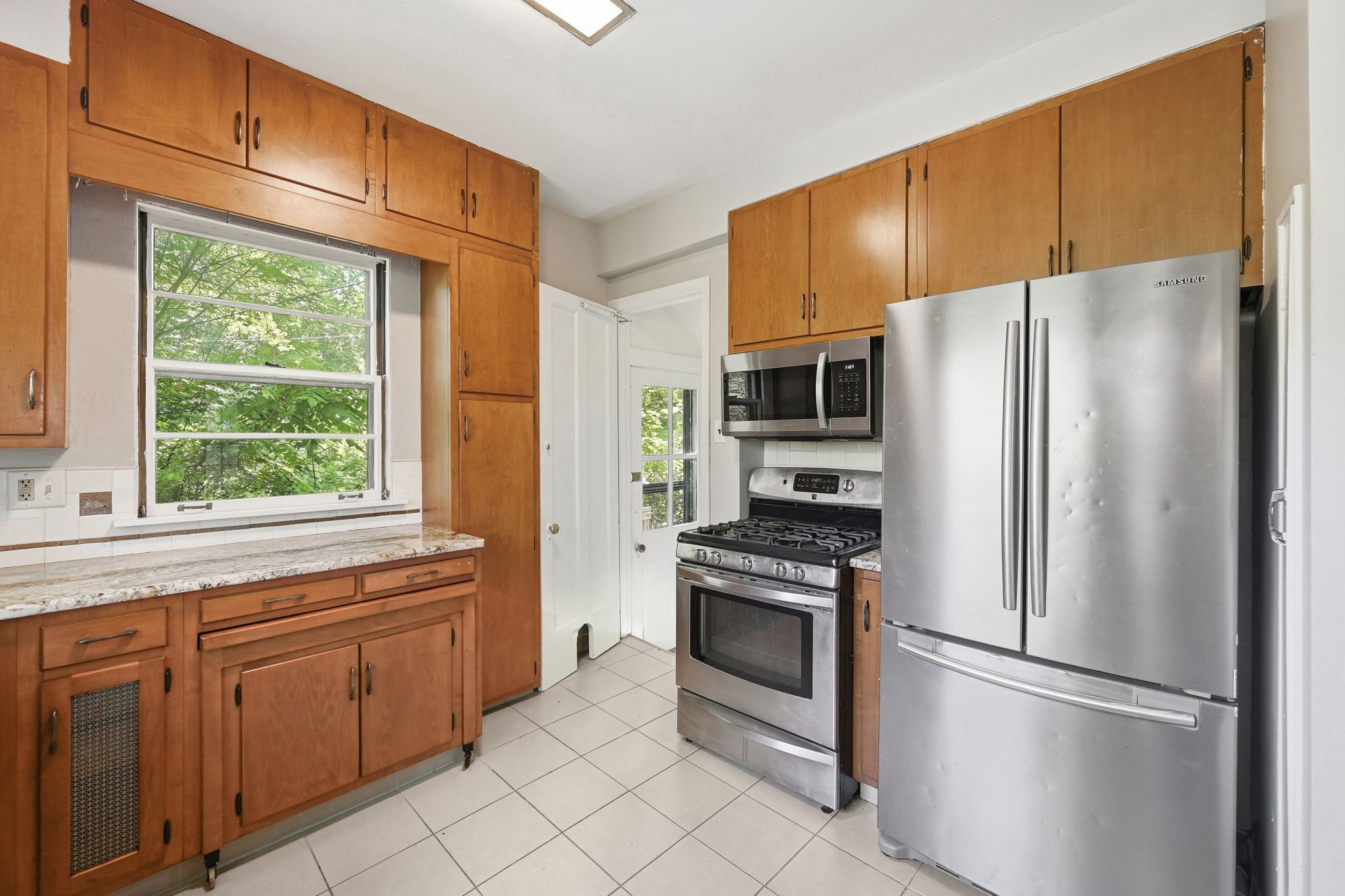  235 Oakview Avenue, Pittsburgh, PA 15218 - 物件實景