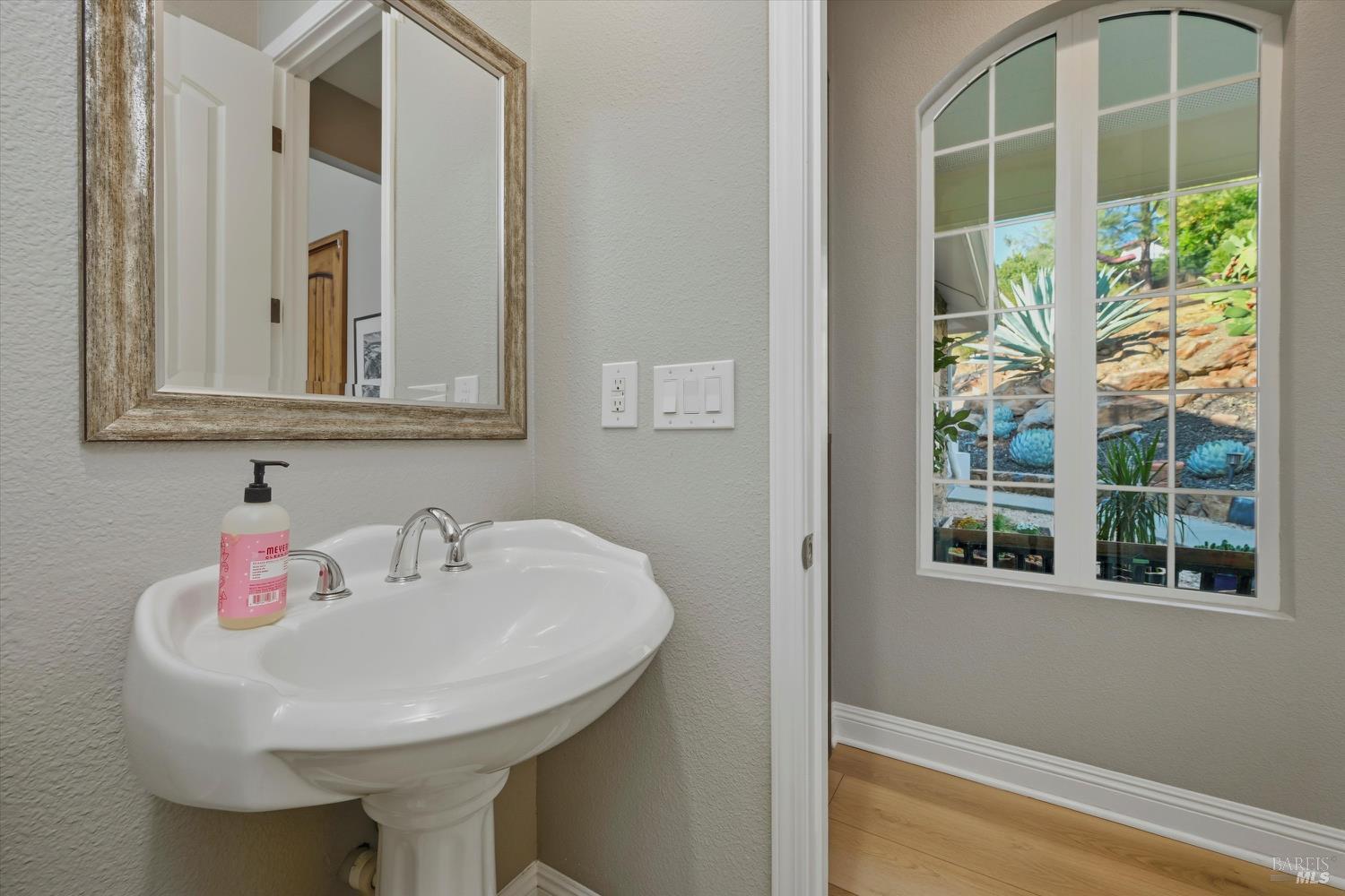 Hidden Valley Lake, California, 95467, United States, 3 Bedrooms Bedrooms, ,4 BathroomsBathrooms,Residential,For Sale,1976918