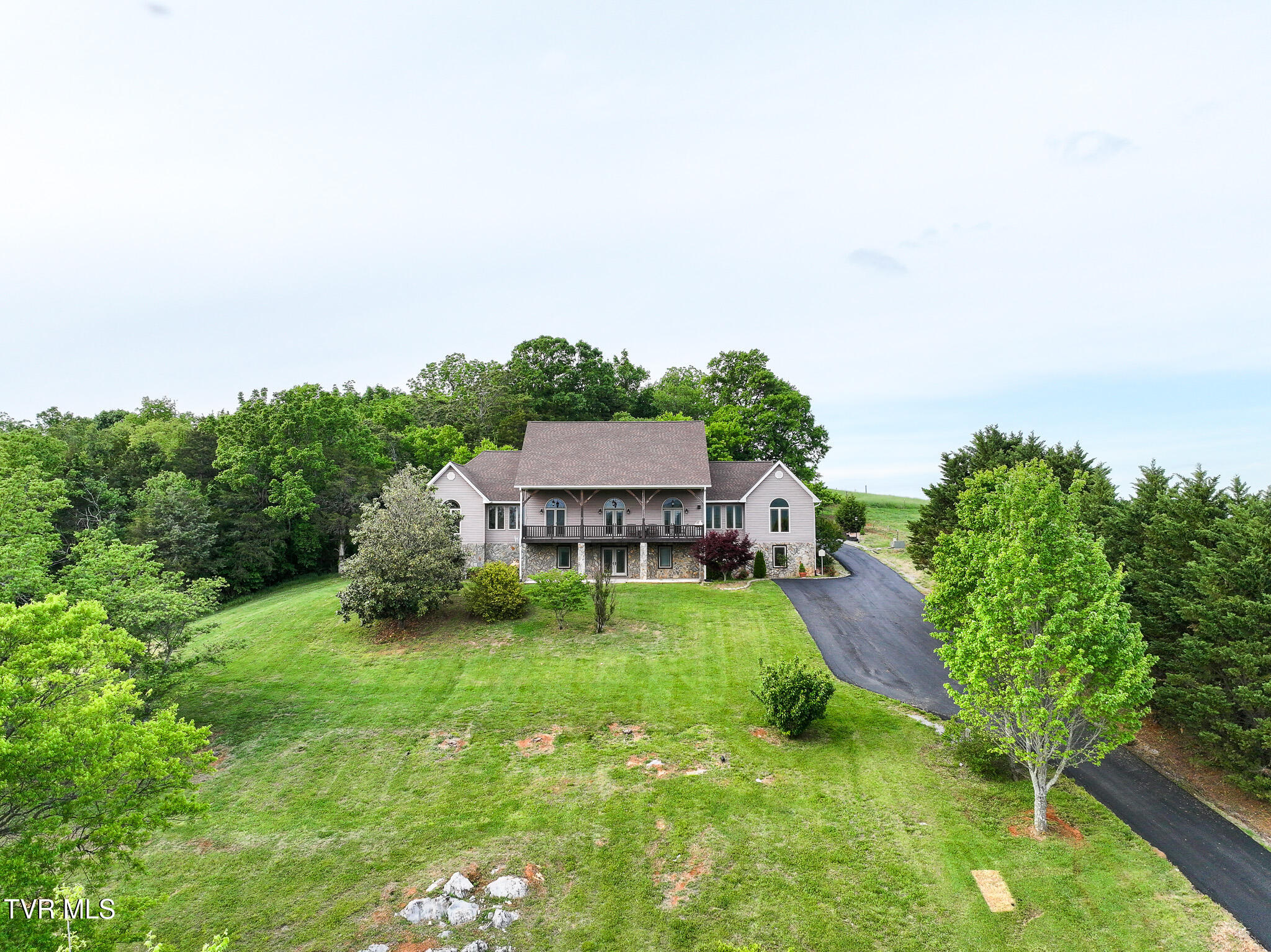 Parrottsville, Tennessee, 37843, United States, 5 Bedrooms Bedrooms, ,4 BathroomsBathrooms,Residential,For Sale,2005757