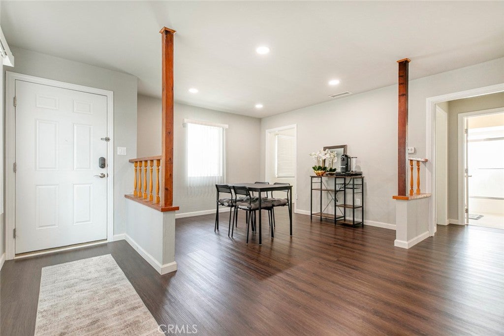 Sylmar, California, 91342, United States, 2 Bedrooms Bedrooms, ,1 BathroomBathrooms,Residential,For Sale,1960749