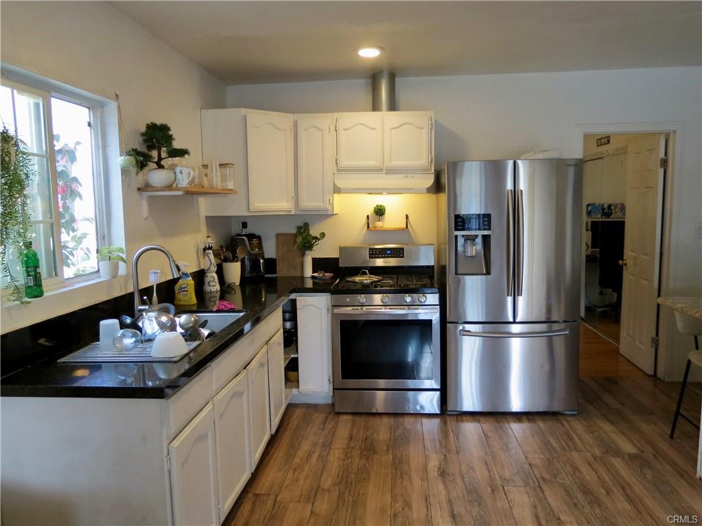 Los Angeles, California, 90044, United States, 3 Bedrooms Bedrooms, ,2 BathroomsBathrooms,Residential,For Sale,1899668