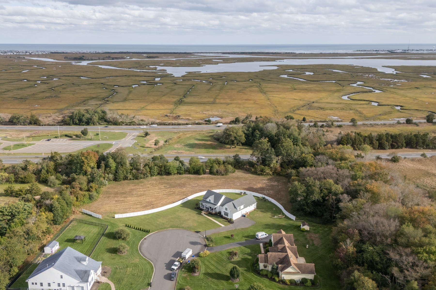  28 Queen Anne Court - 物件實景