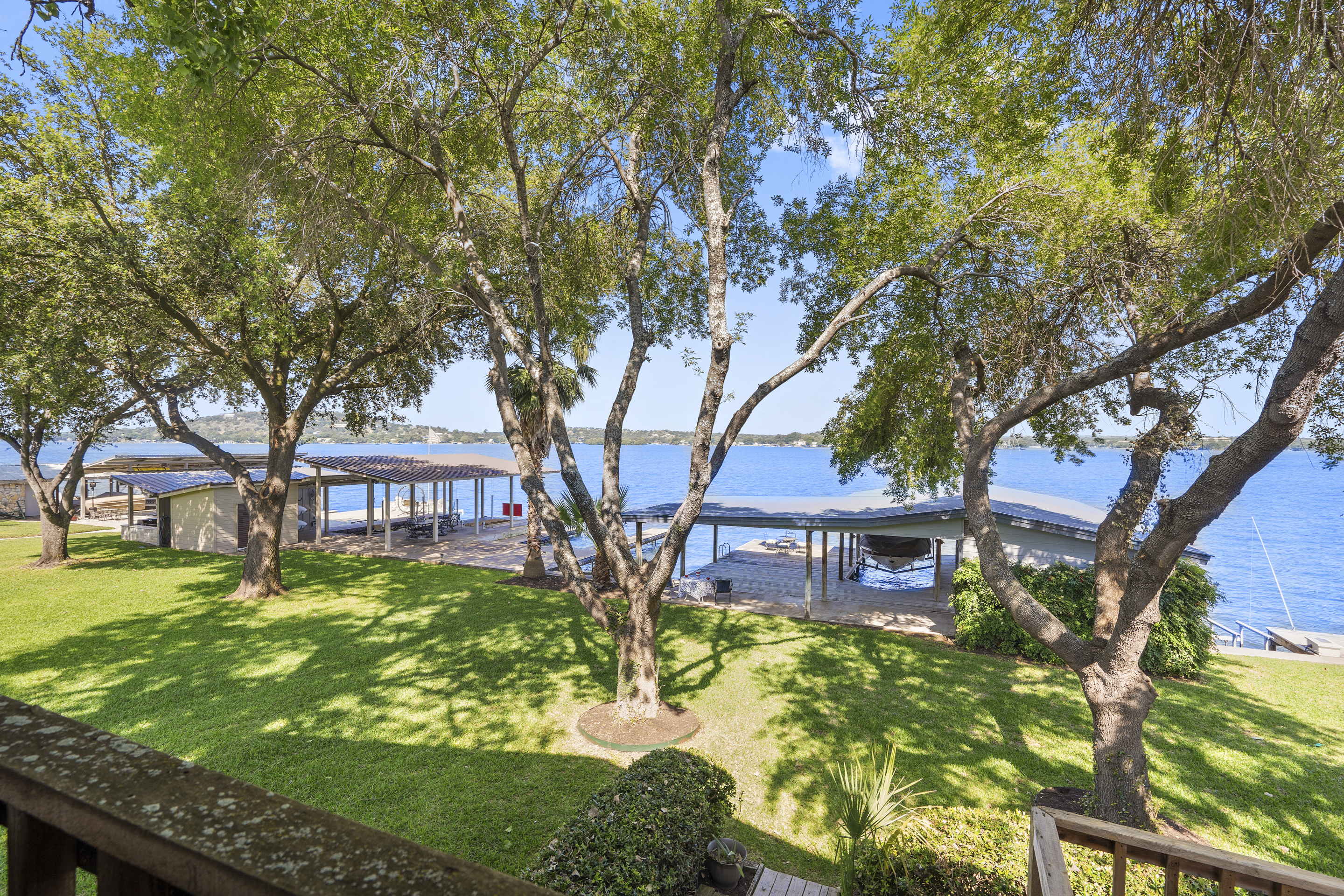  132 Web Isle // on Lake LBJ // Granite Shoals - 物件實景