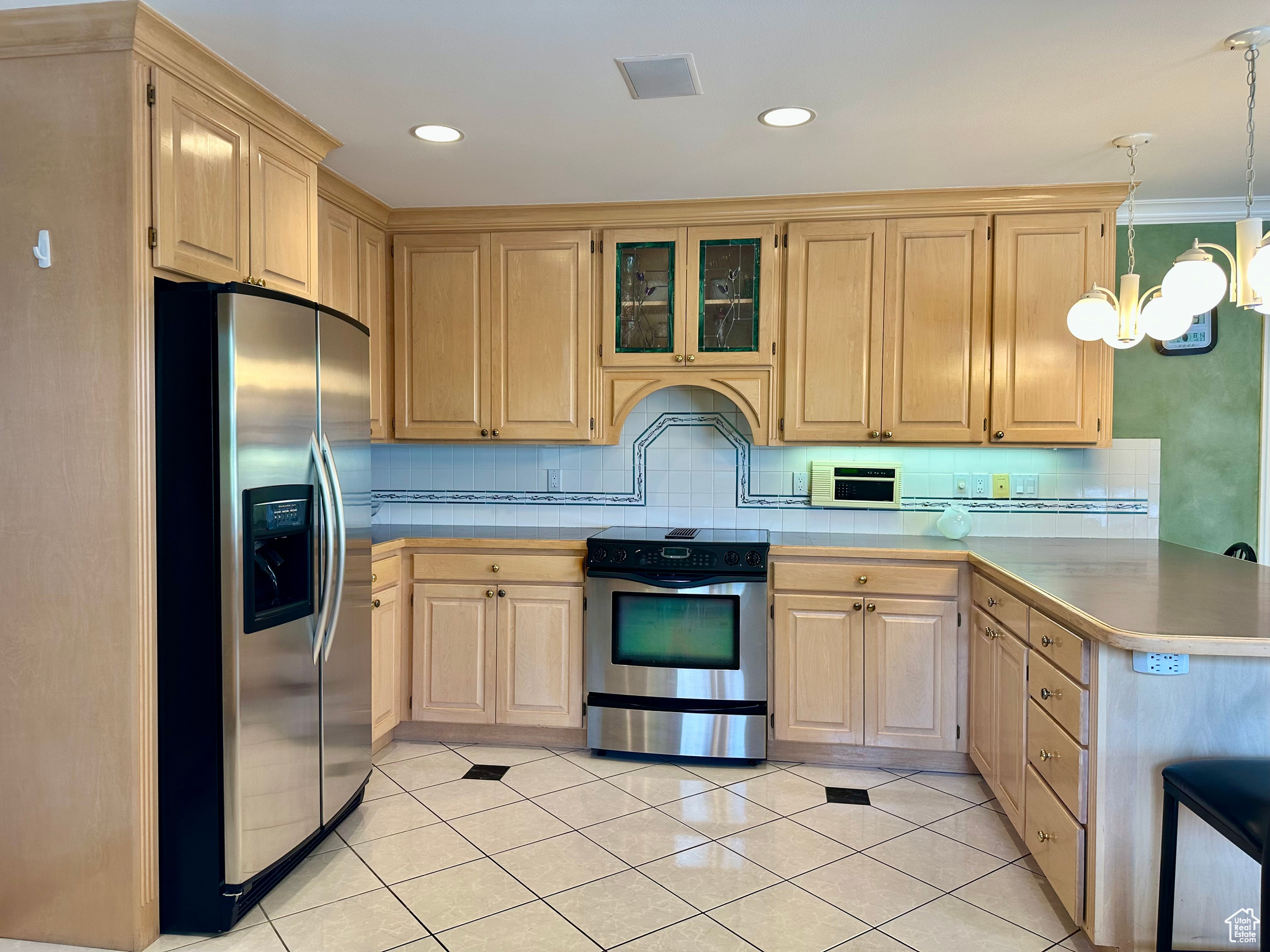 Logan, Utah, 84321, United States, 6 Bedrooms Bedrooms, ,7 BathroomsBathrooms,Residential,For Sale,1975254