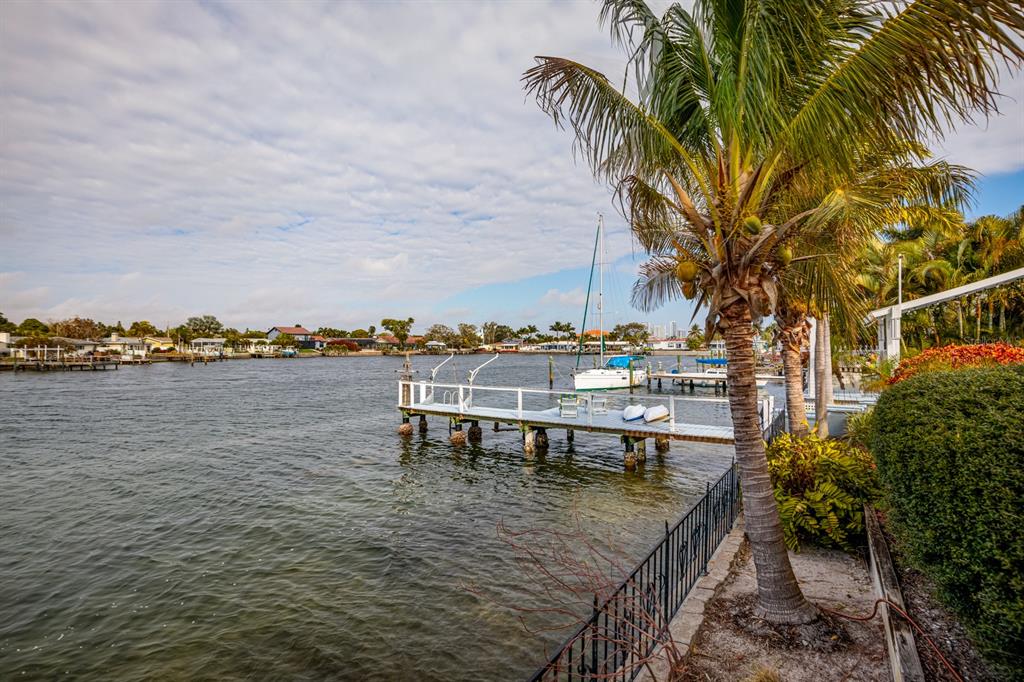 St Petersburg, Florida, 33705, United States, 3 Bedrooms Bedrooms, ,4 BathroomsBathrooms,Residential,For Sale,1793107