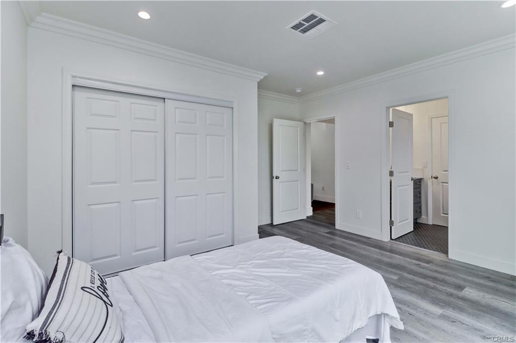 Los ANgeles, California, 90004, United States, 5 Bedrooms Bedrooms, ,2 BathroomsBathrooms,Residential,For Sale,1756474