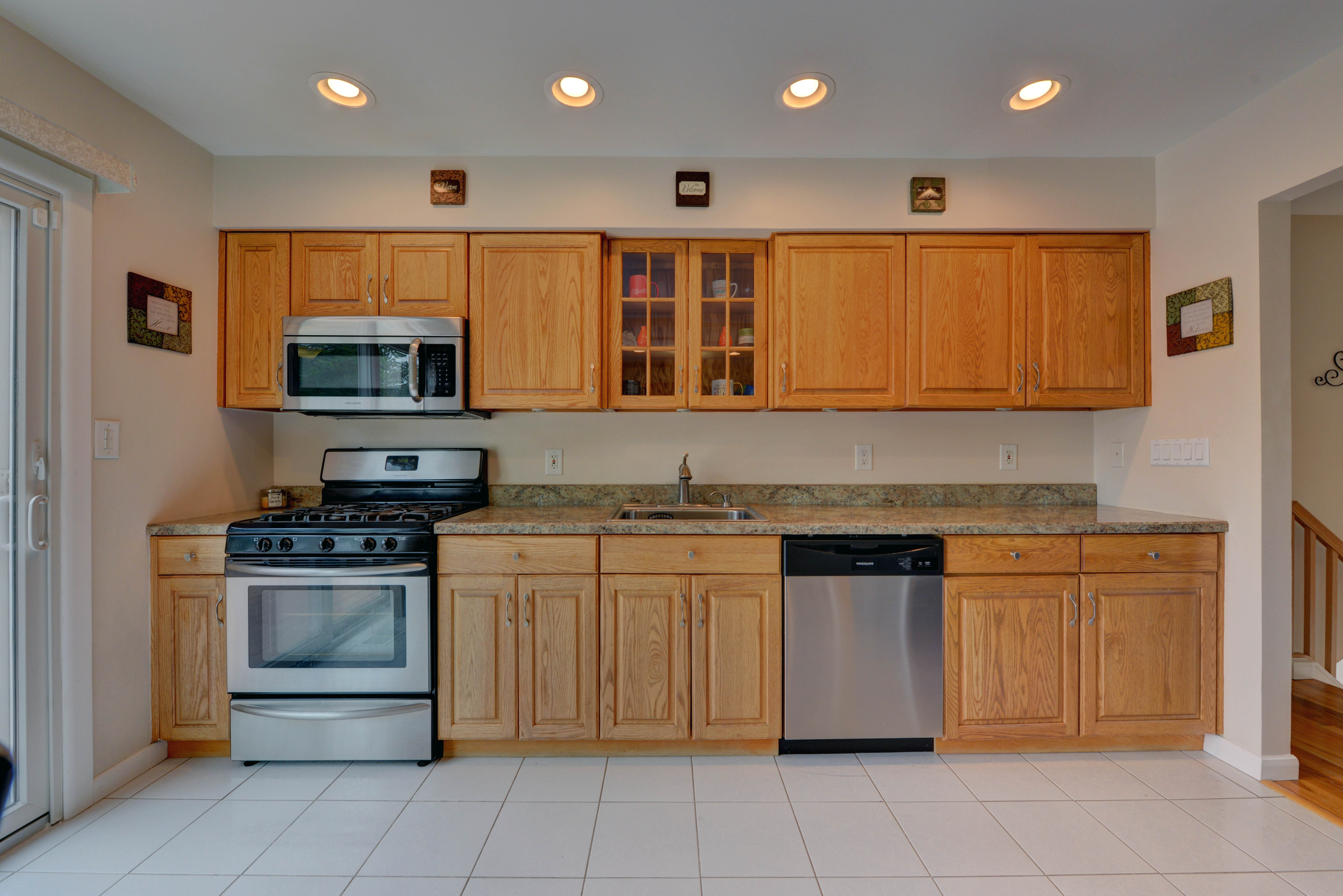 Pequannock, New Jersey, 07440, United States, 3 Bedrooms Bedrooms, ,3 BathroomsBathrooms,Residential,For Sale,1944939