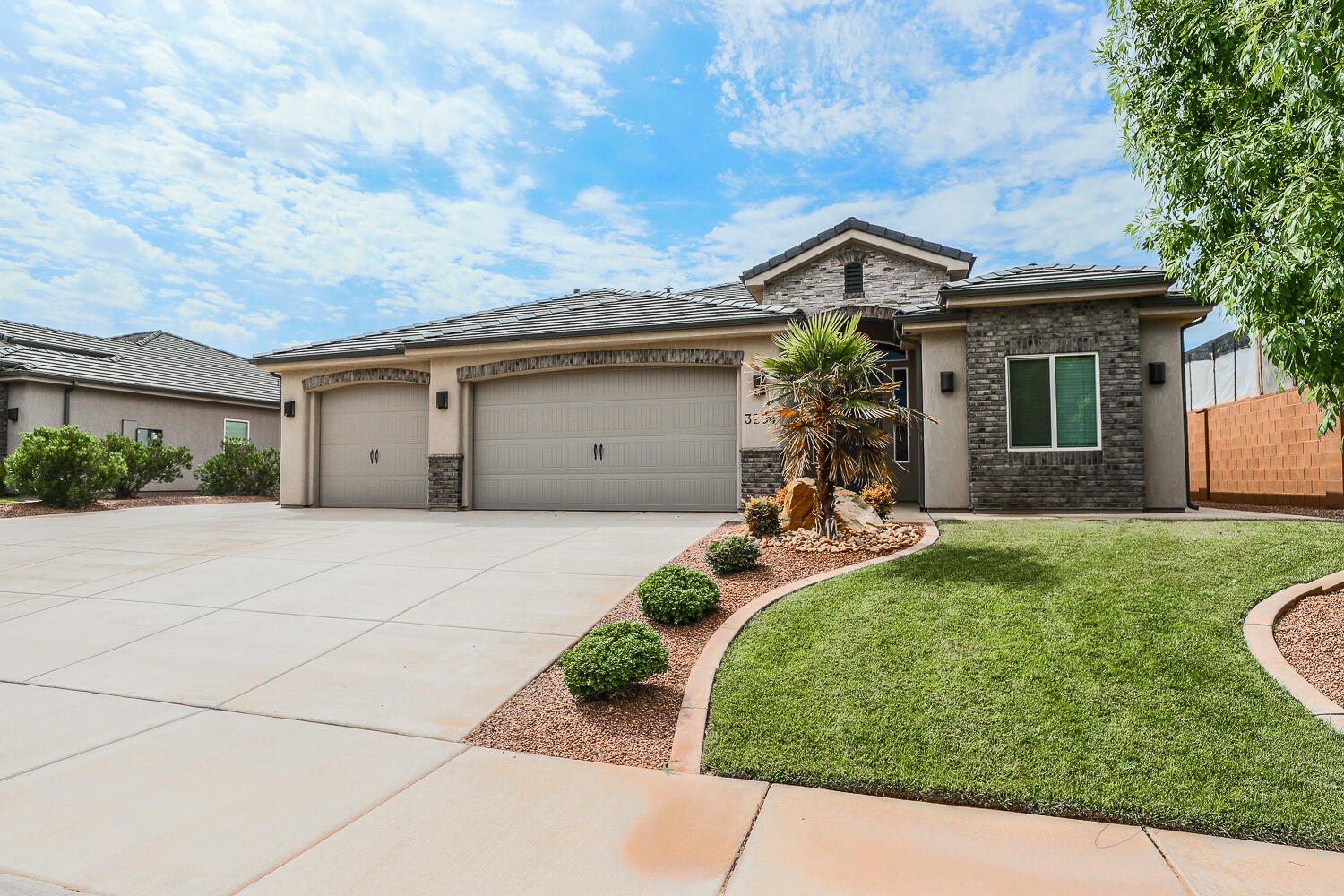 St George, Utah, 84790, United States, 3 Bedrooms Bedrooms, ,Residential,For Sale,1927103