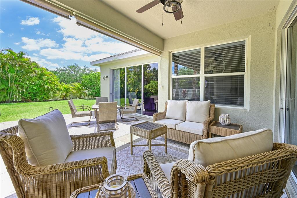 Bradenton, Florida, 34212, United States, 5 Bedrooms Bedrooms, ,3 BathroomsBathrooms,Residential,For Sale,1897819