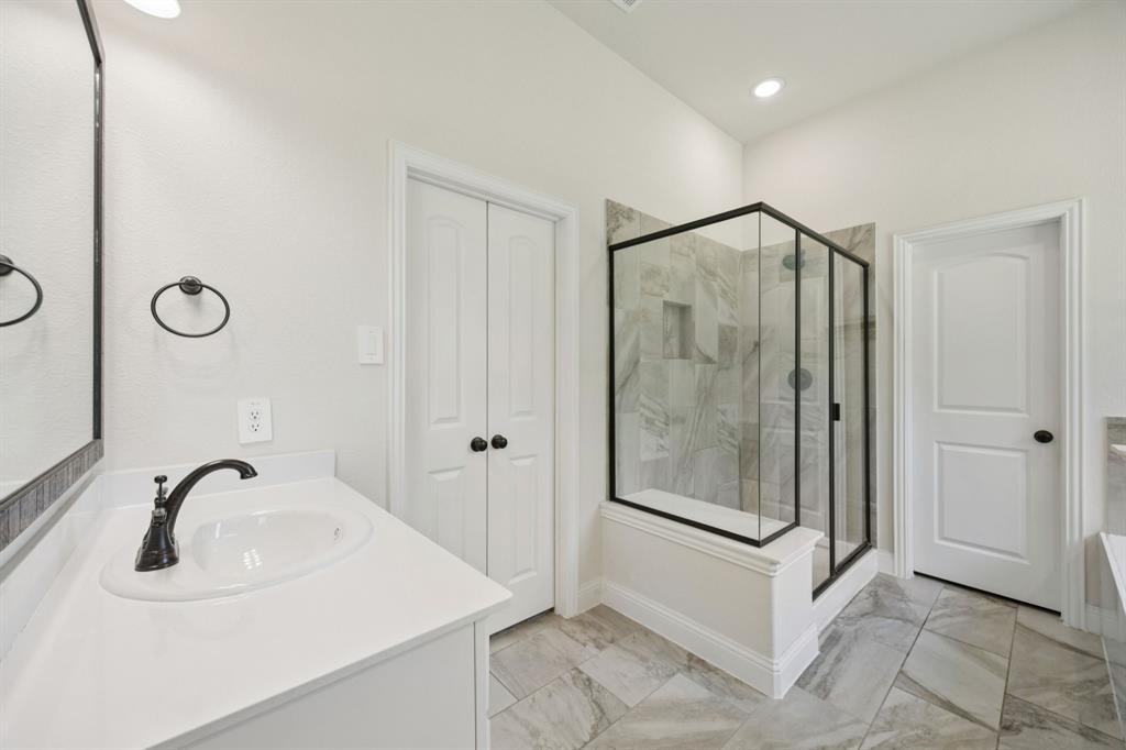 Royse City, Texas, 75189, United States, 4 Bedrooms Bedrooms, ,3 BathroomsBathrooms,Residential,For Sale,1898929